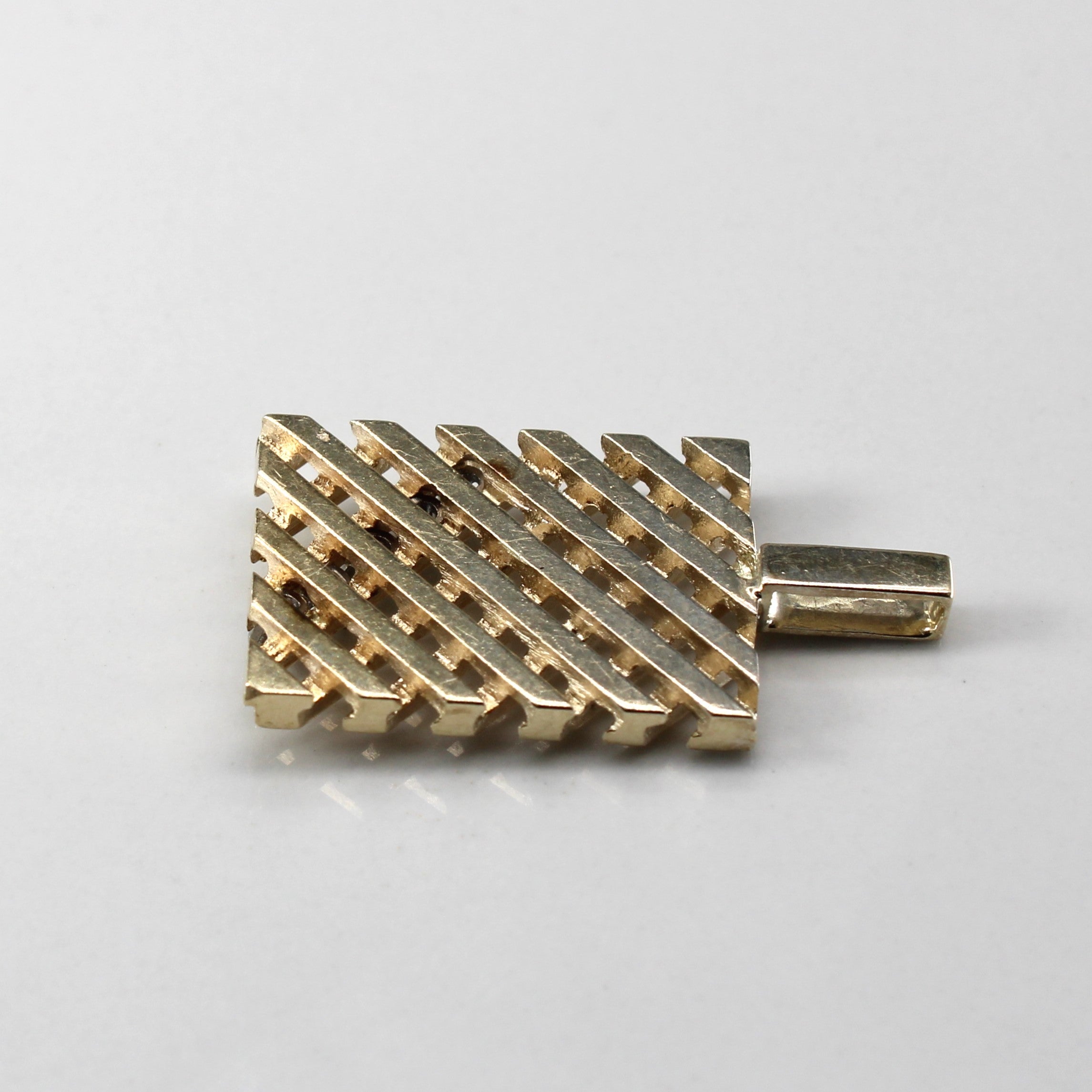 Textured Diamond Pendant | 0.10ctw |
