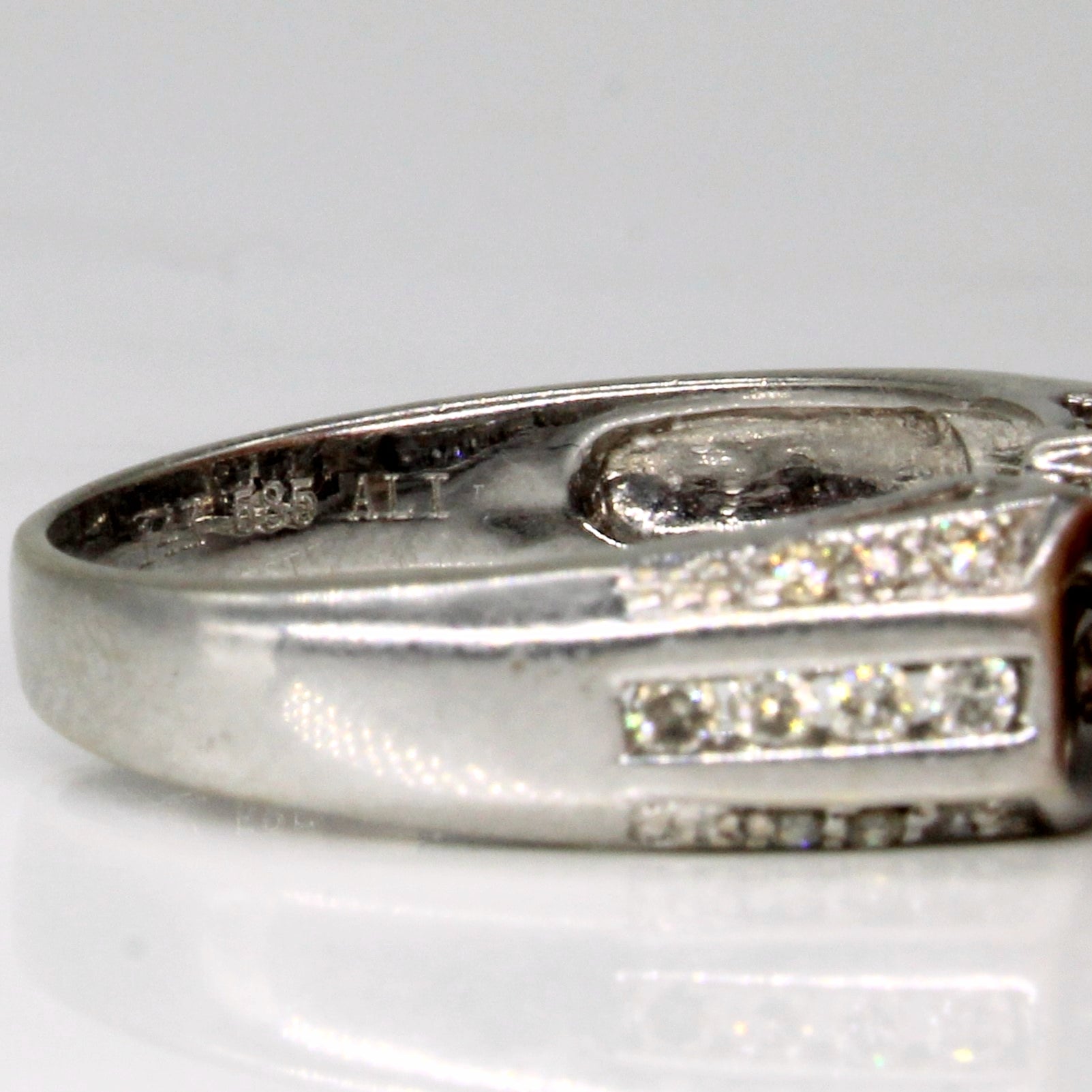 High Set Diamond Grid Ring | 0.53ctw | SZ 7.75 |