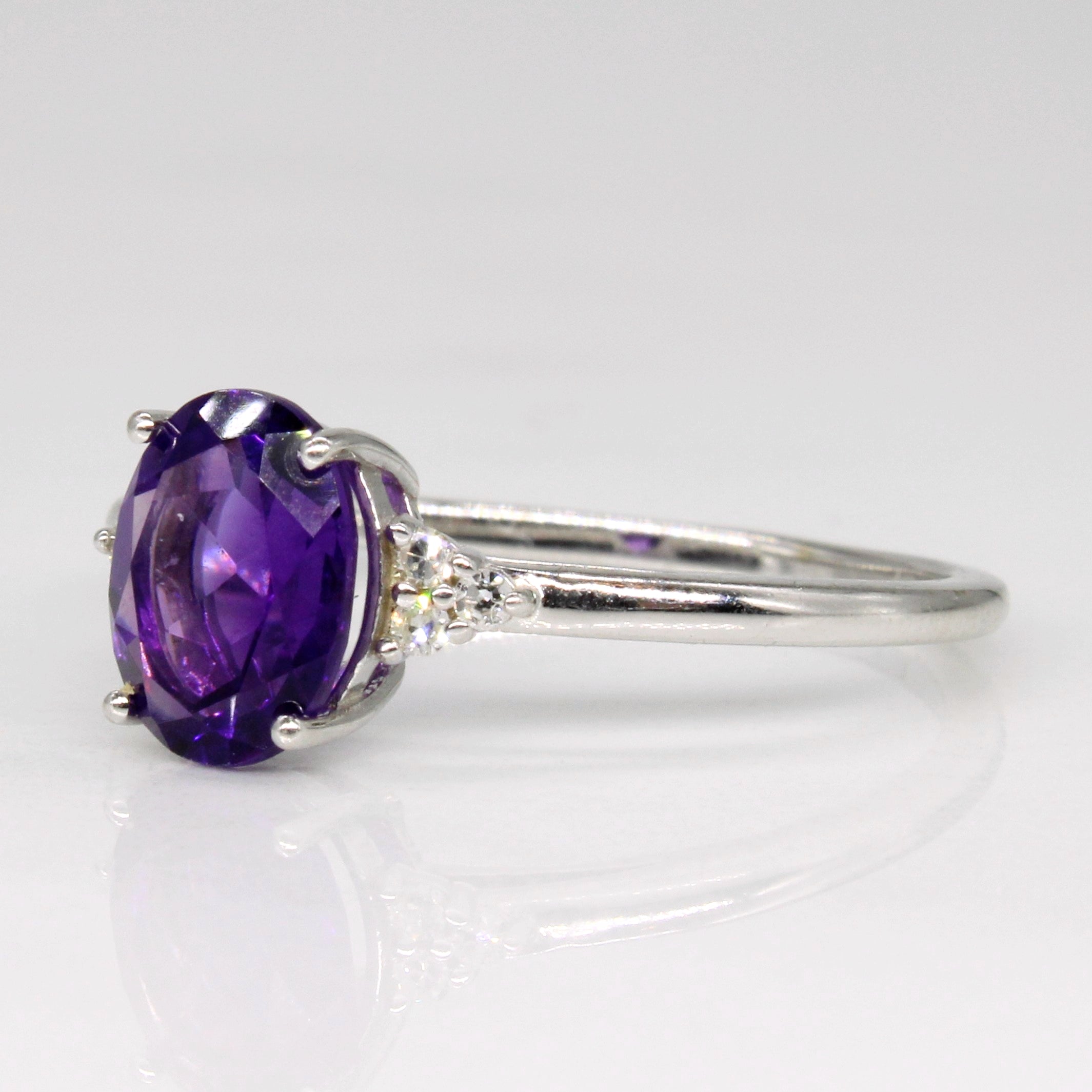 Bague en améthyste et diamants | 1,10 ct, 0,04 ct au total | Taille 6,75 |