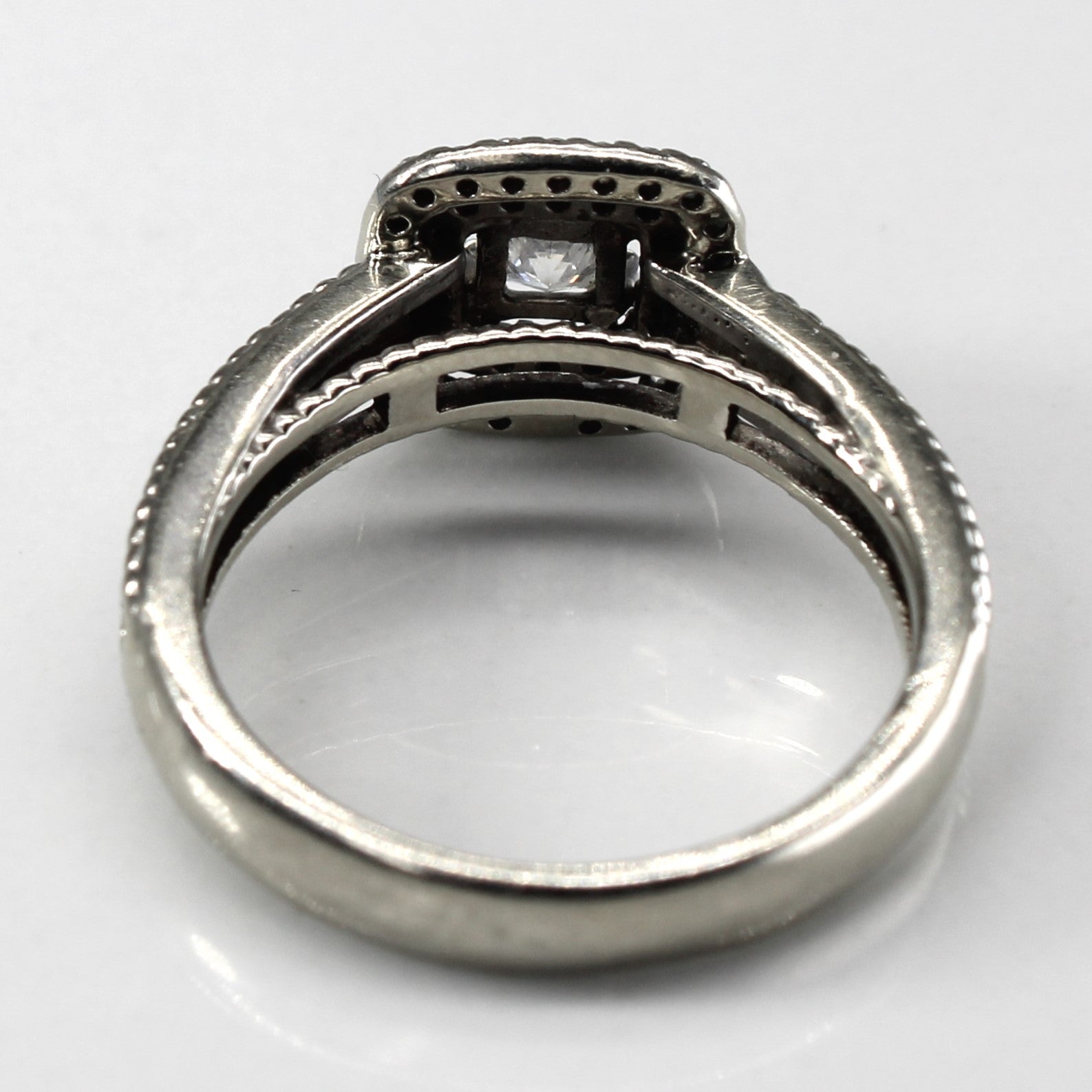 Halo Diamond Engagement Ring | 0.79ctw | SZ 5.75 |