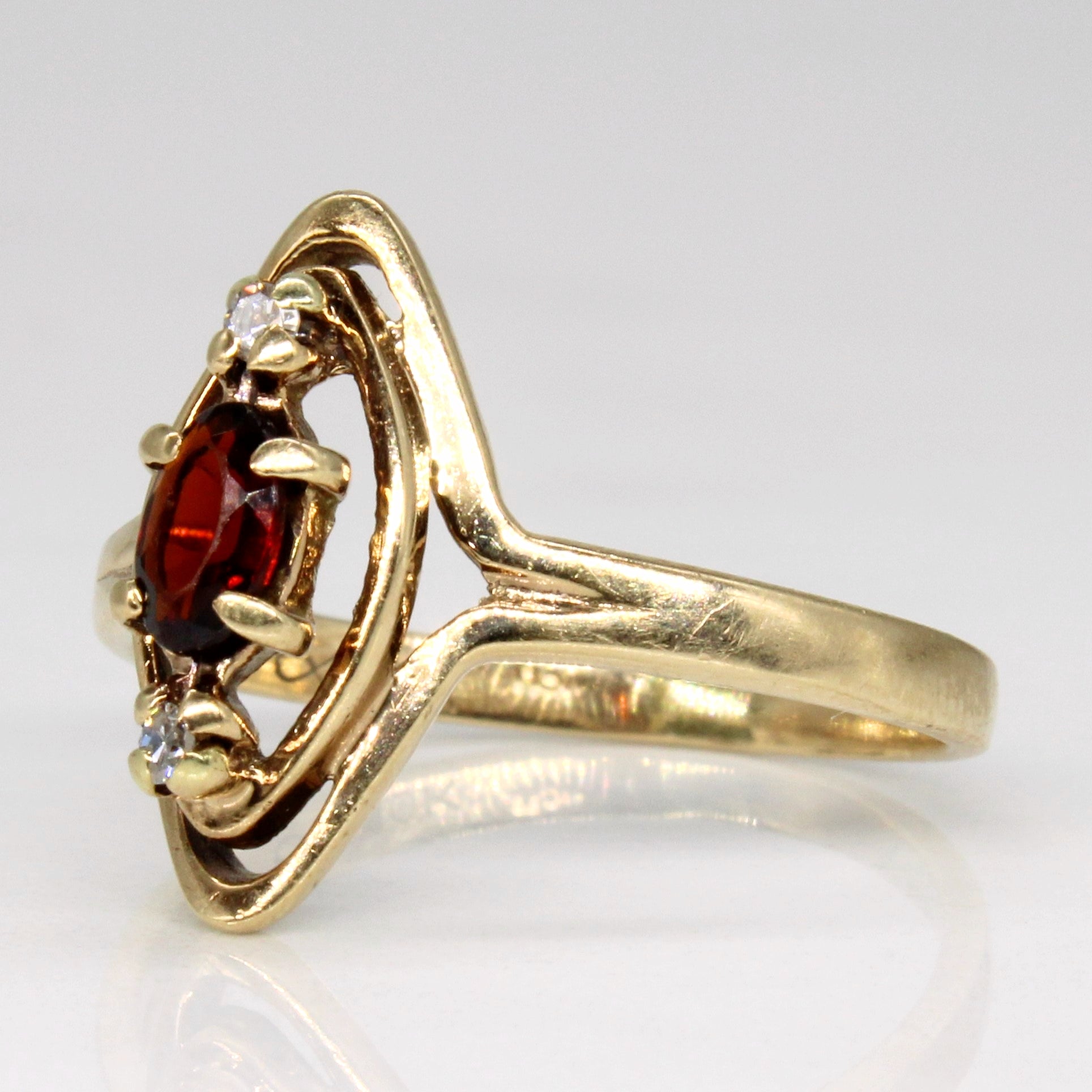 Garnet & Diamond Ring | 0.22ct, 0.02ctw | SZ 5.75 |