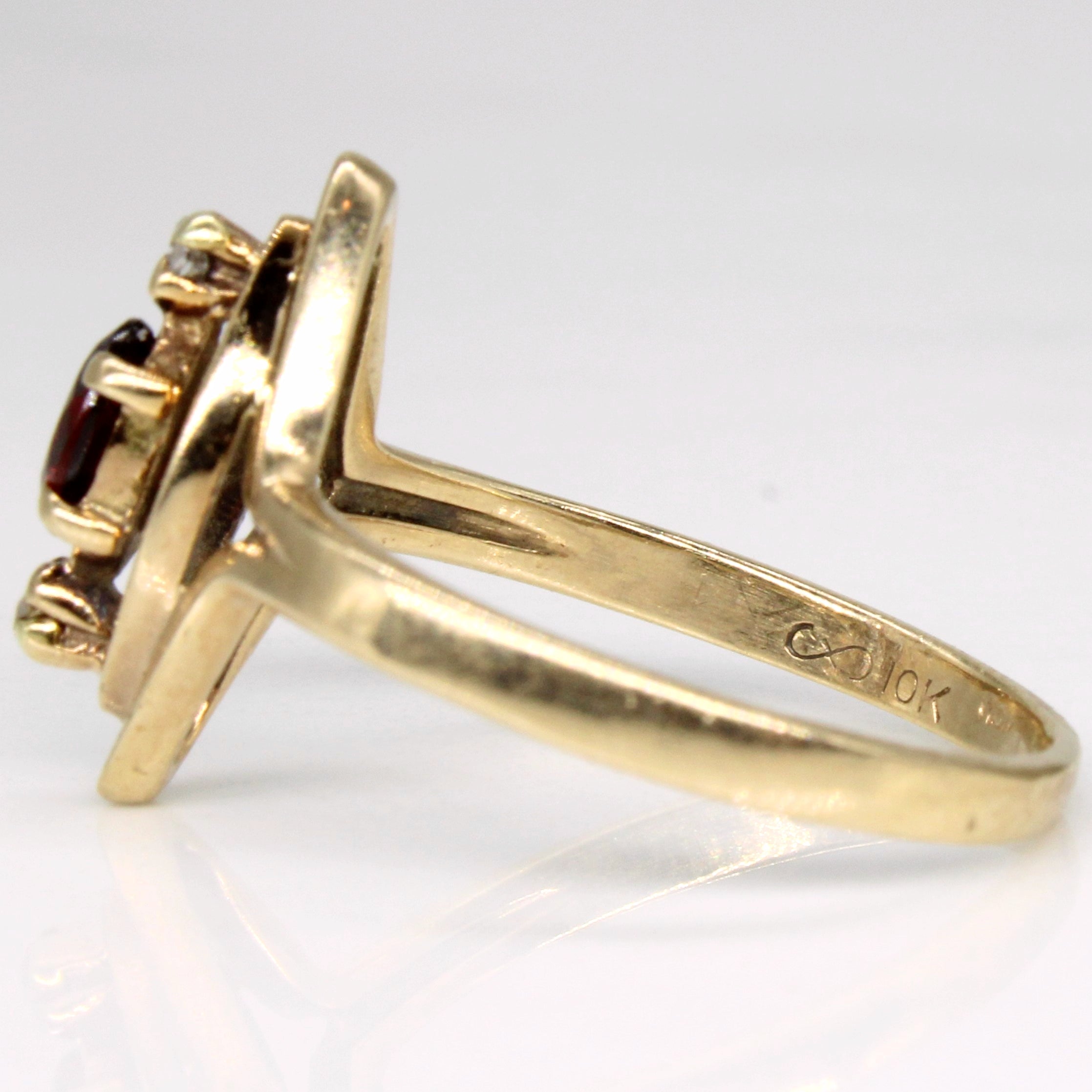 Garnet & Diamond Ring | 0.22ct, 0.02ctw | SZ 5.75 |