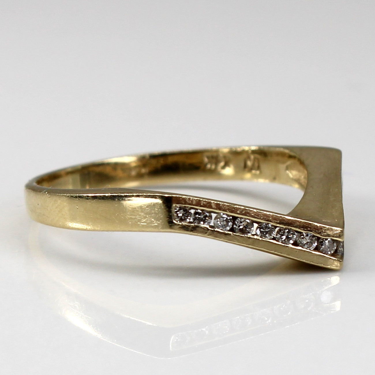 Channel Diamond Chevron Ring | 0.16ctw | SZ 7.75 |