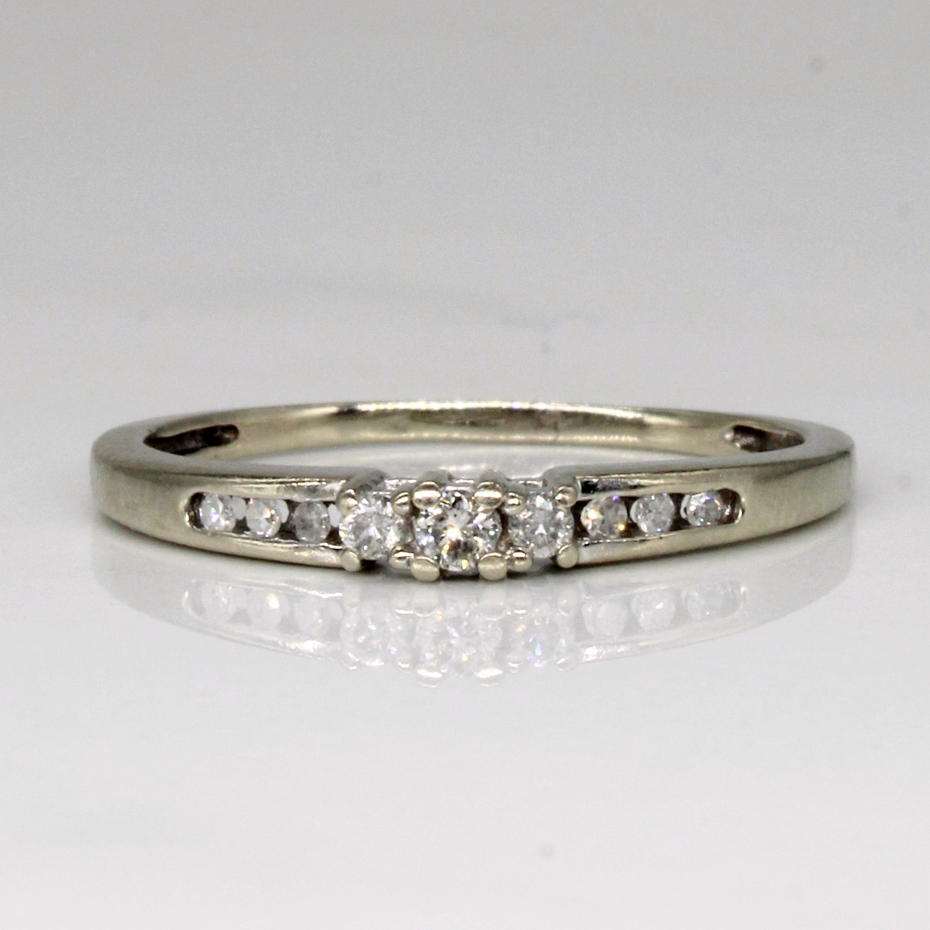 Diamond Ring | 0.11ctw | SZ 8.5 |