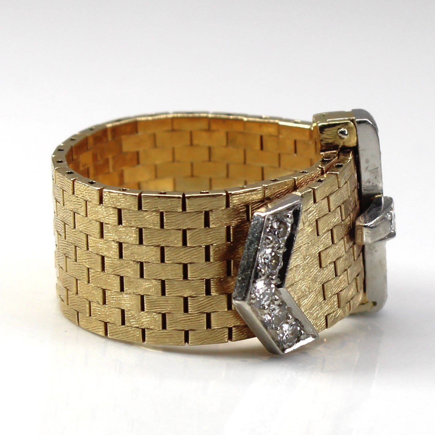Bague en or avec boucle en diamant | 0,30 ct | Taille 7,75 |