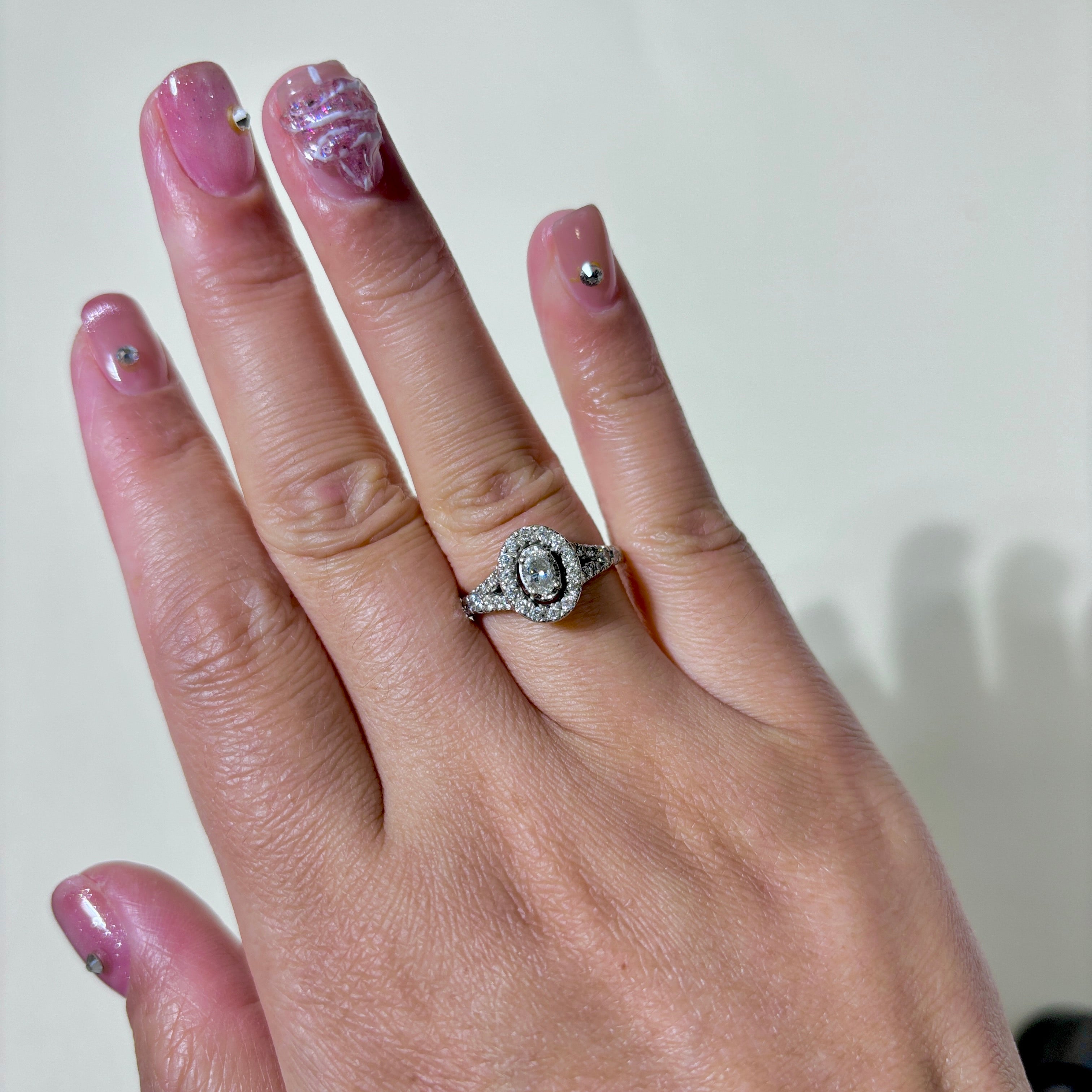 Bague de fiançailles en or blanc 14 carats avec halo de diamants | 0,69 ct Taille 7,5 |