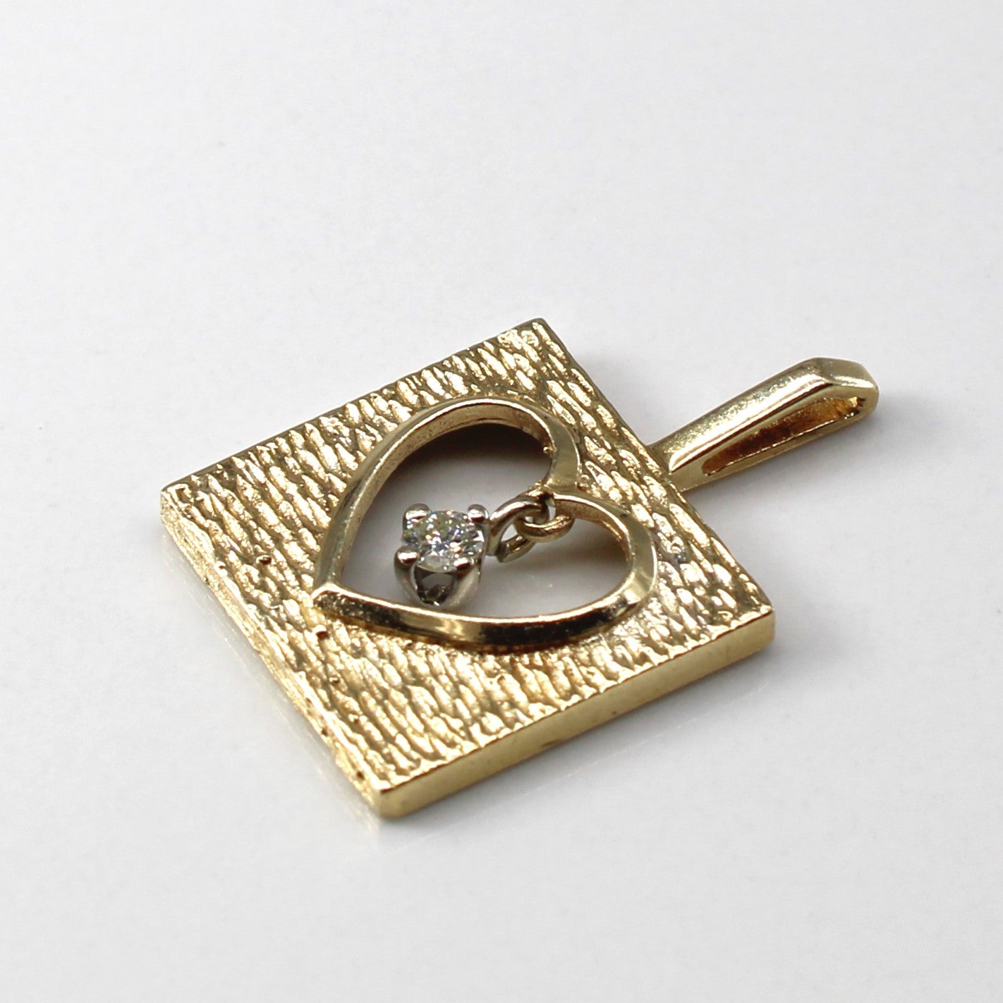 Hanging Diamond Heart Pendant | 0.07ct |