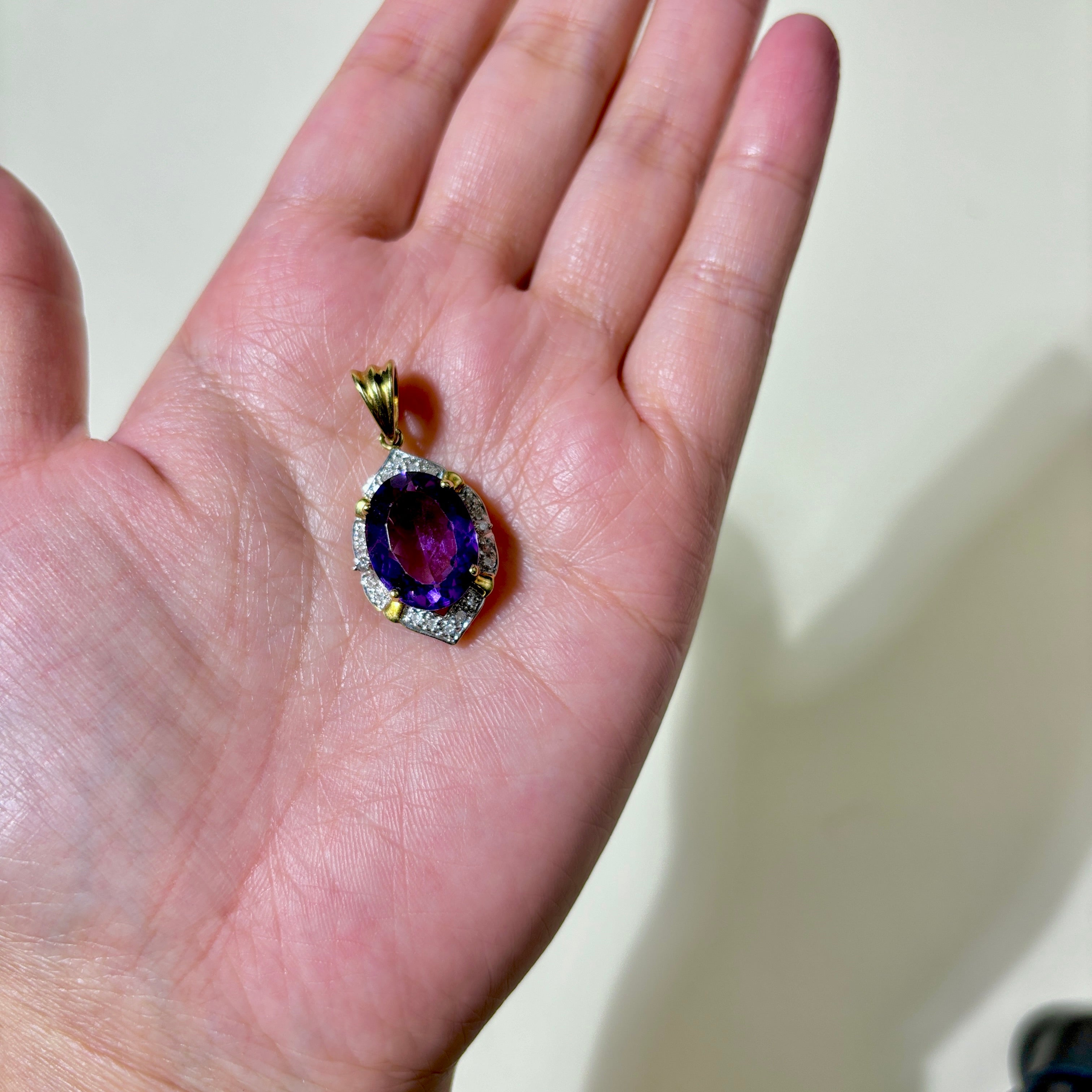 18K Yellow Gold Amethyst & Diamond Pendant | 6.04ct, 0.21ctw |