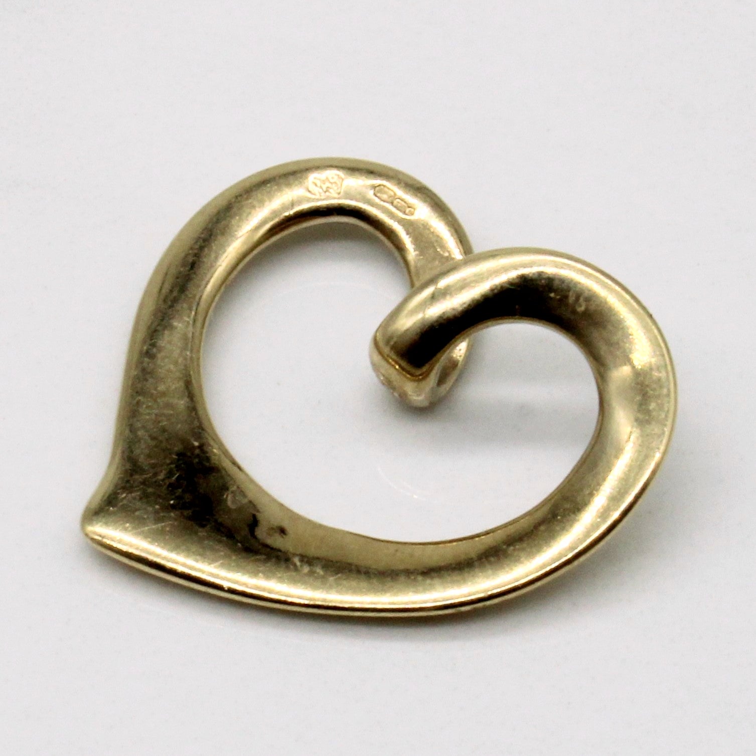 9k Yellow Gold Heart Pendant