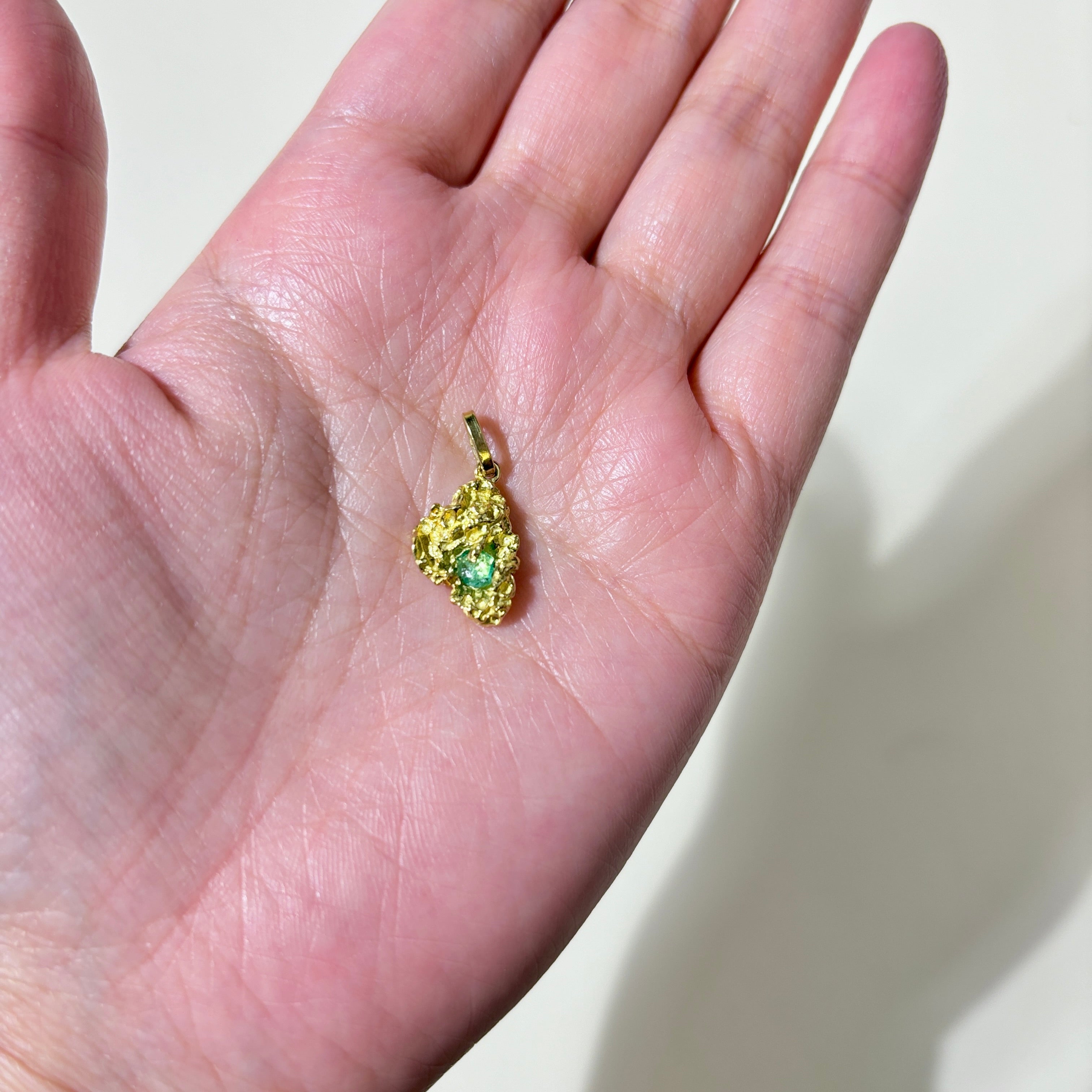 Pendentif émeraude en or jaune 14 carats | 0,20 ct |