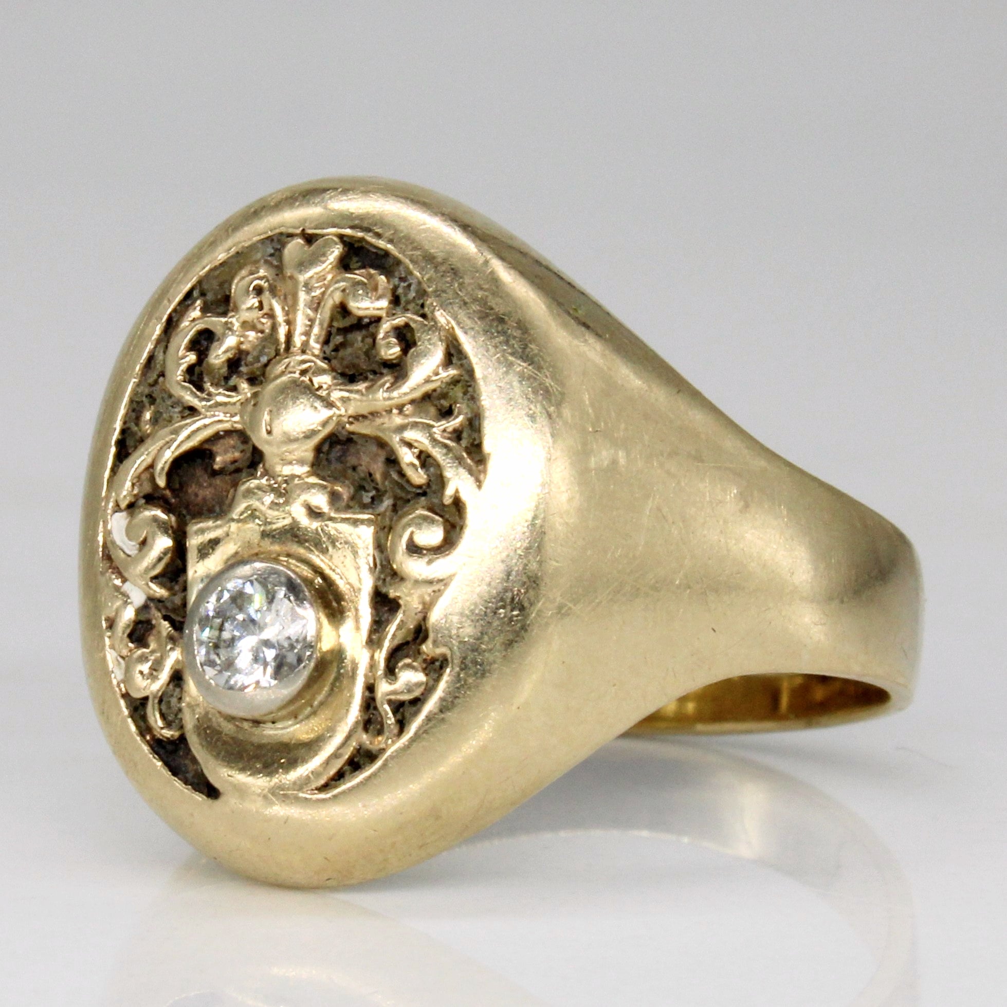 Diamond Family Crest Ring | 0.12ct | SZ 8.5 |