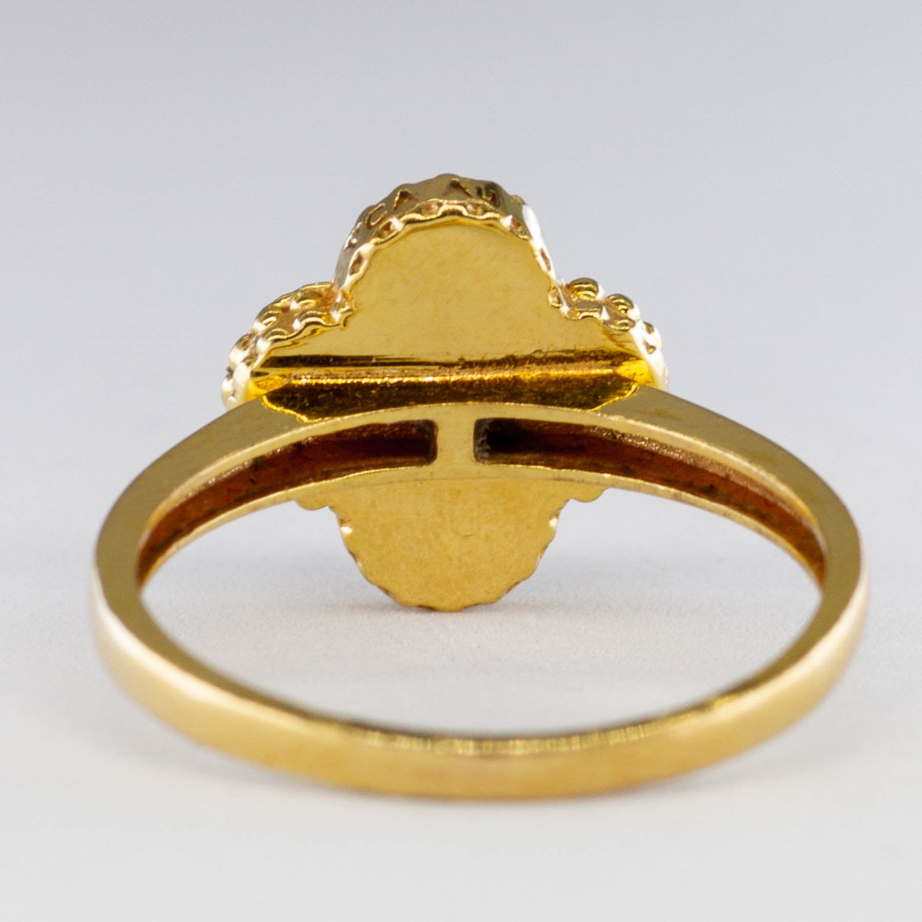 Bague fleur en or jaune | Taille 7,75 |