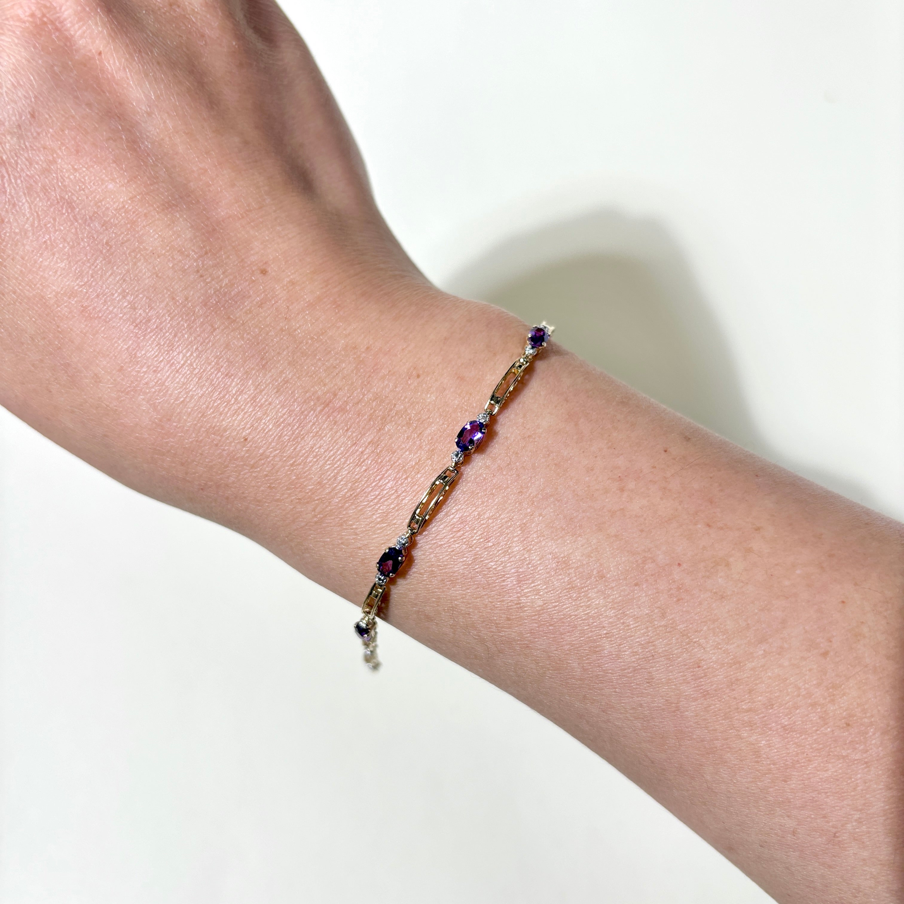 10K Yellow Gold Amethyst Bracelet | 0.90ctw | 6.75" |