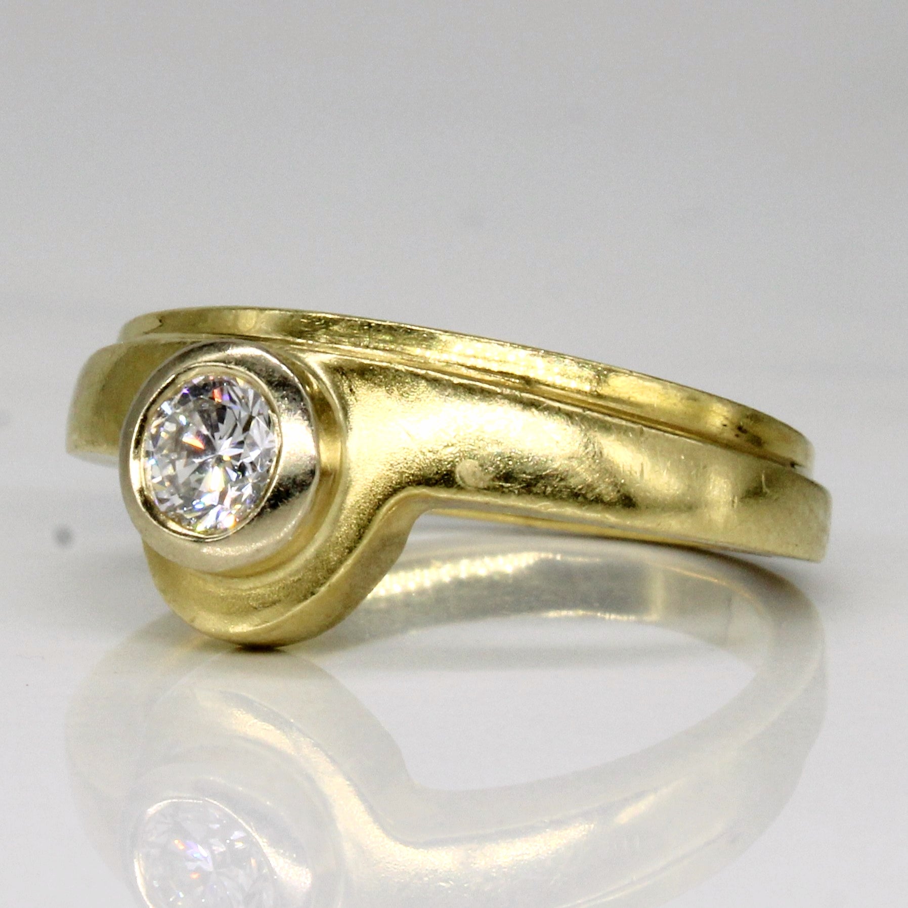 Illusion Set Diamond Ring | 0.32ct | SZ 6.75 |