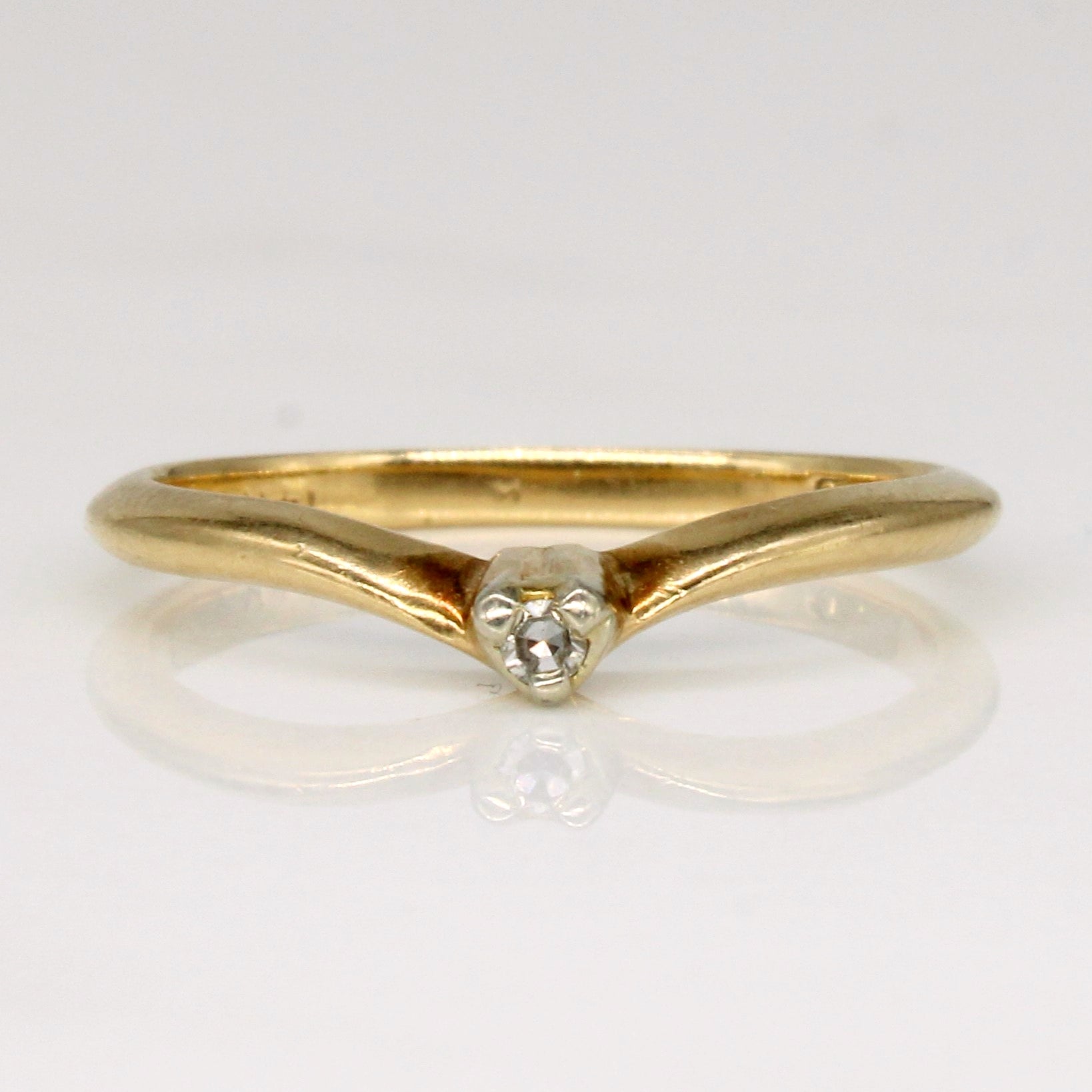 Diamond Chevron Ring | 0.02ct | SZ 5.75 |