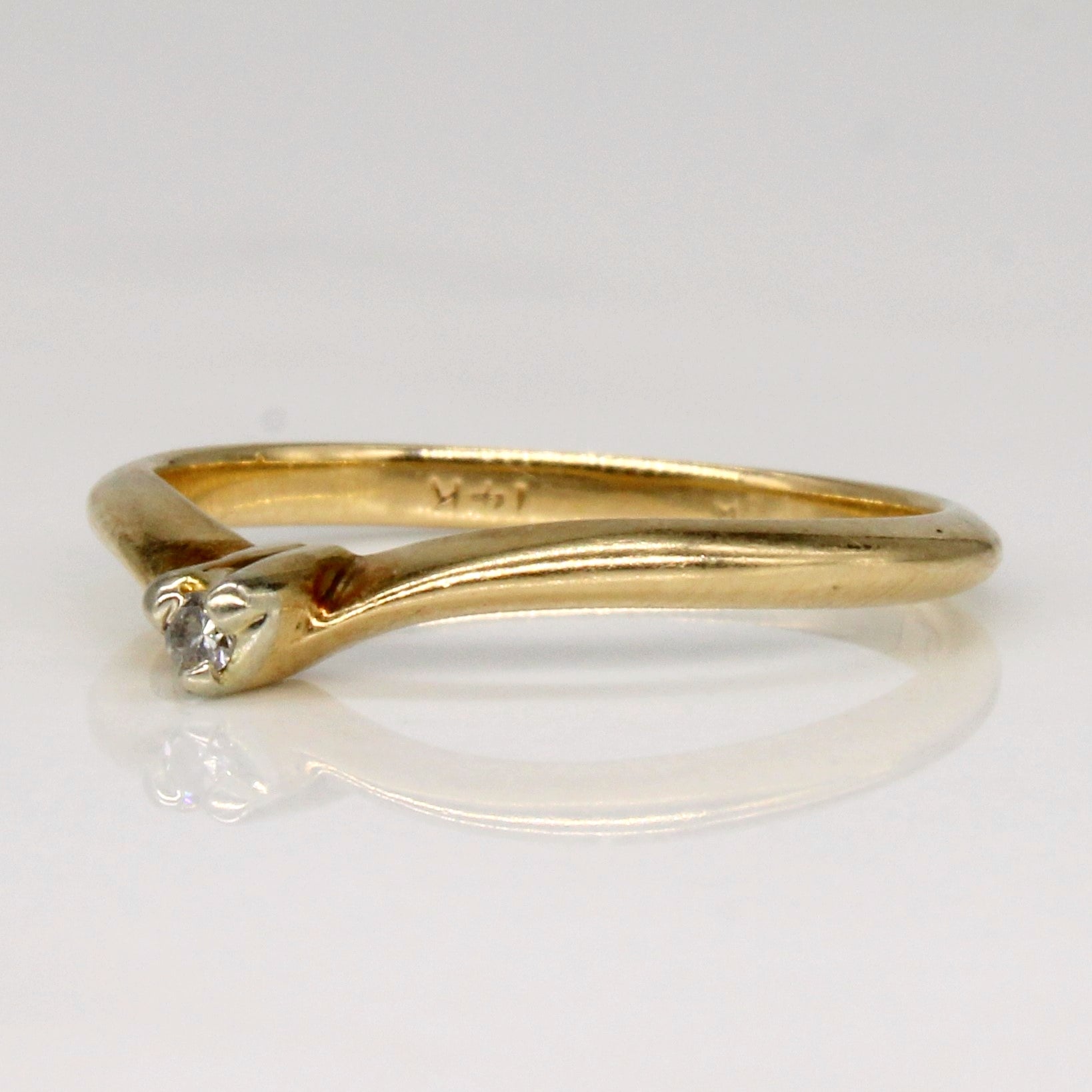 Diamond Chevron Ring | 0.02ct | SZ 5.75 |