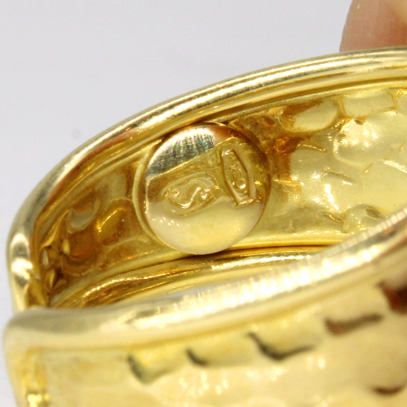 18k Yellow Gold Portrait Ring | SZ 6.25 |