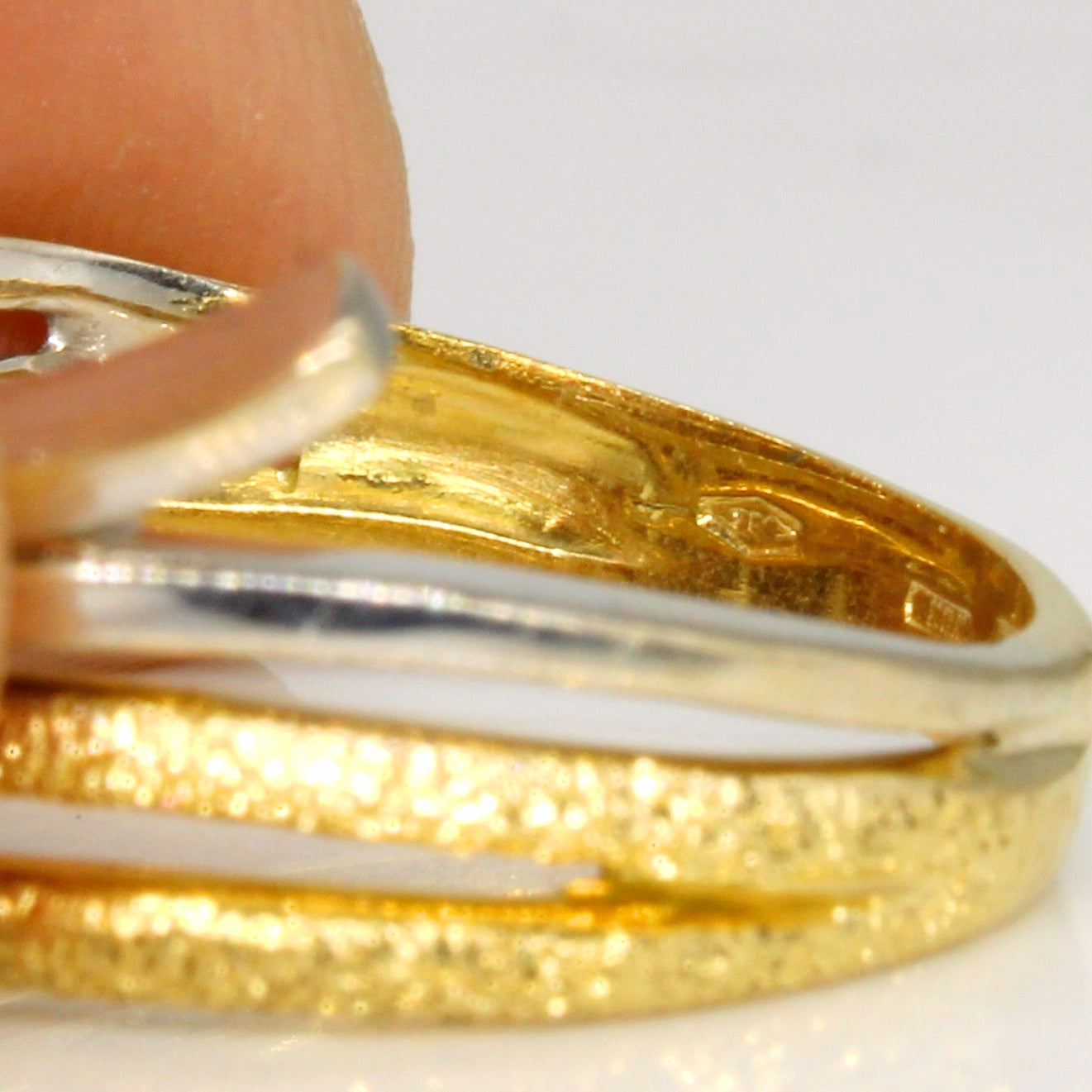 18k Two Tone Gold Ring | SZ 7 |