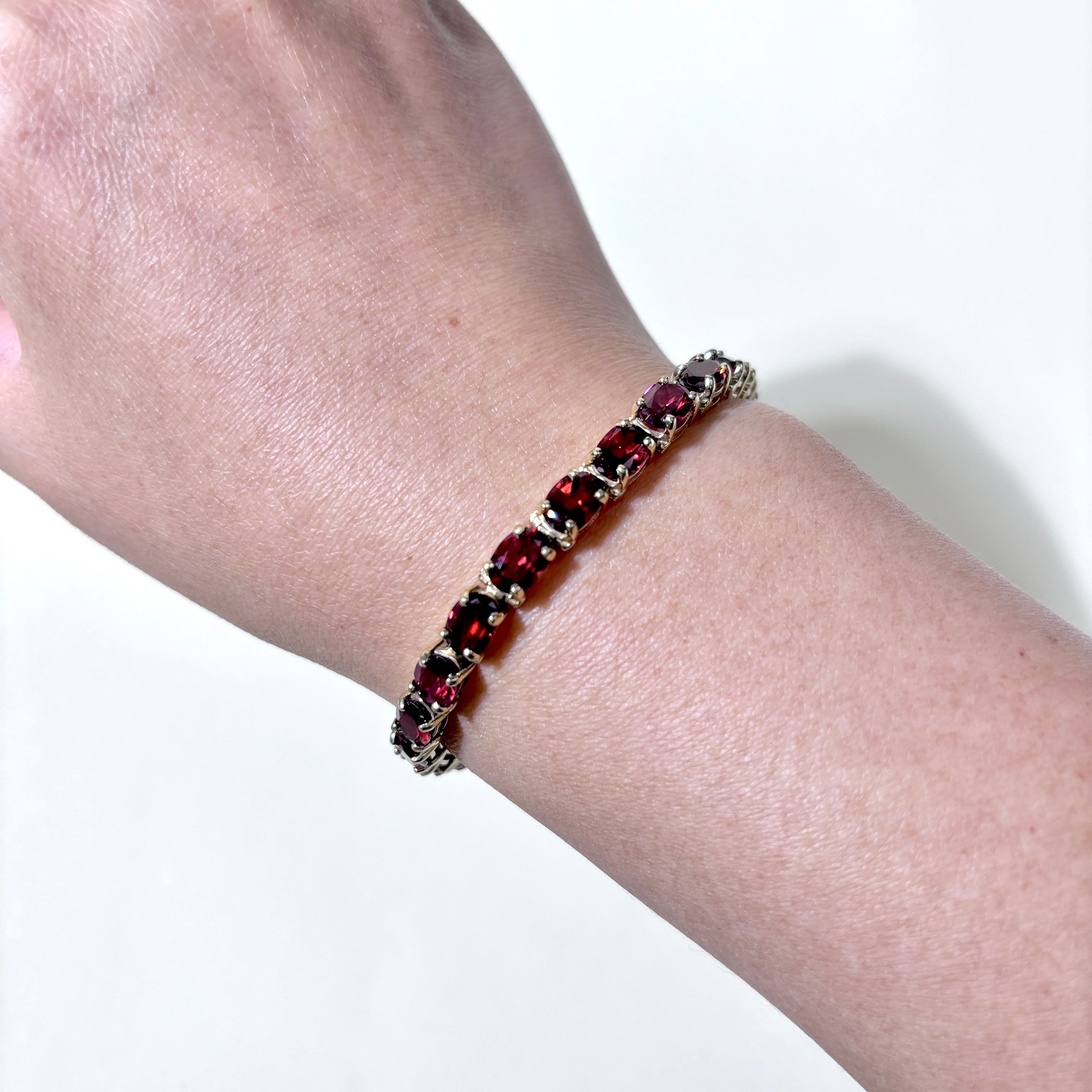 14K Yellow Gold Garnet Bracelet | 20.88ctw | 7.25" |