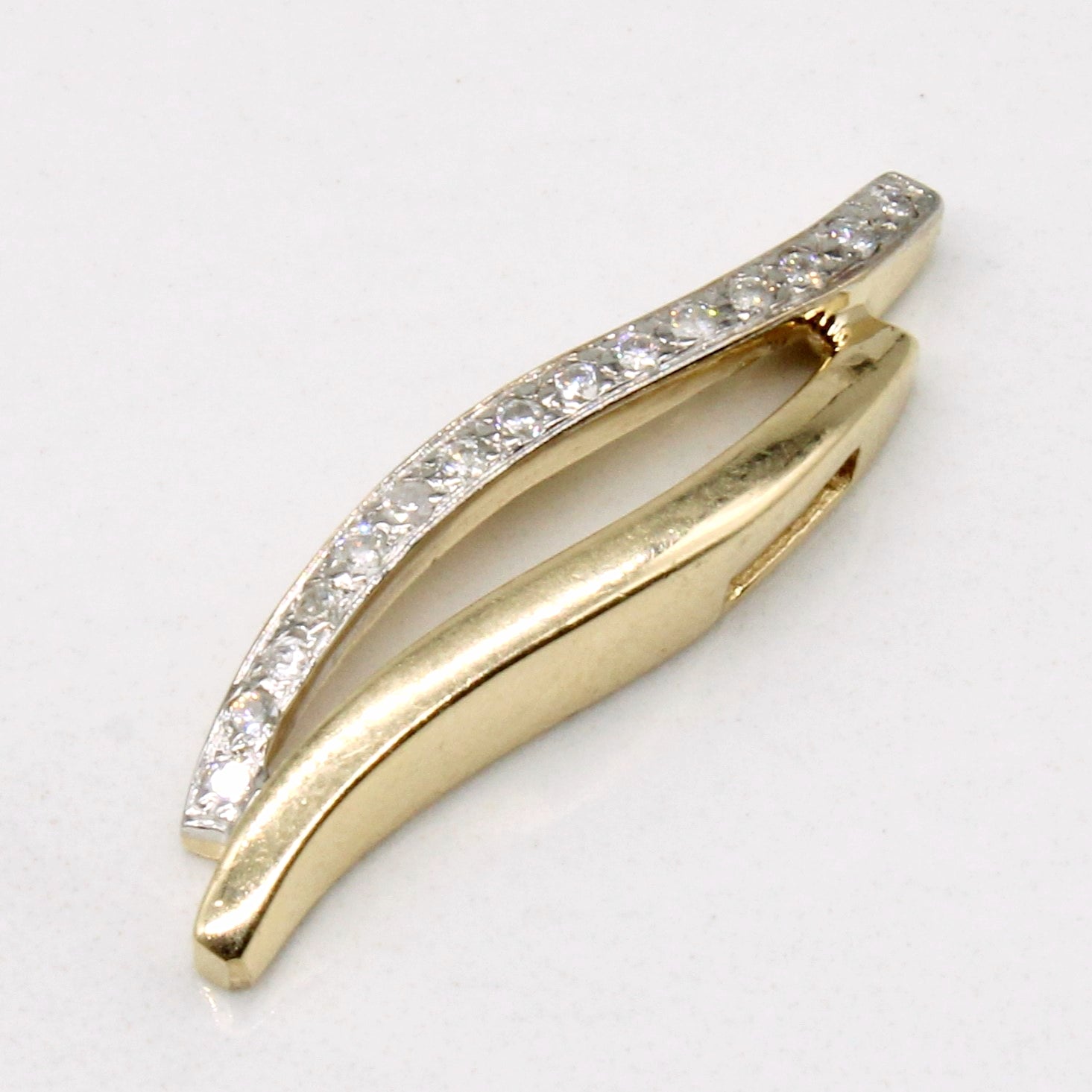Diamond Pendant | 0.08ctw |