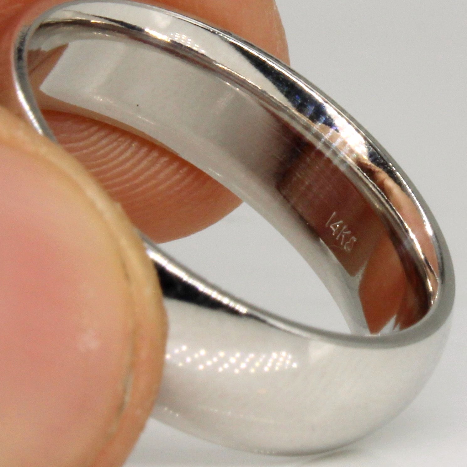 14k White Gold Wedding Band | SZ 8 |