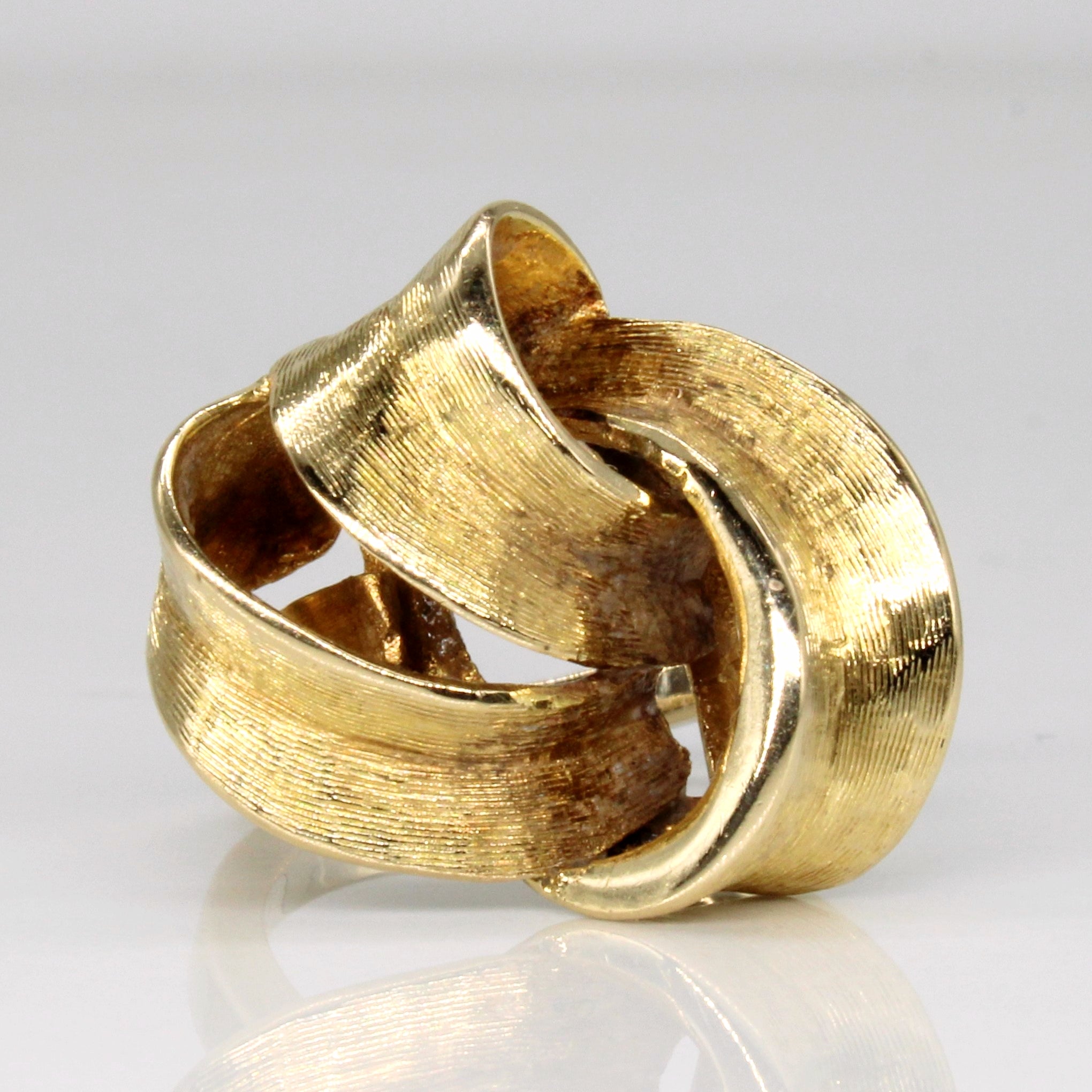 Yellow gold knot ring Clearance