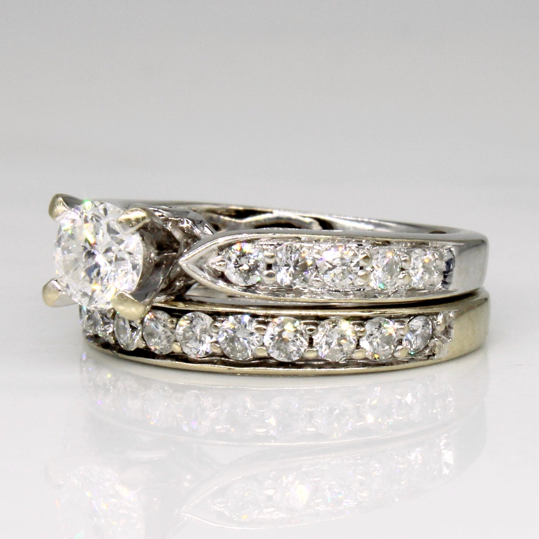 Diamond Wedding 18k Ring Set | 0.91ctw | SZ 4 |