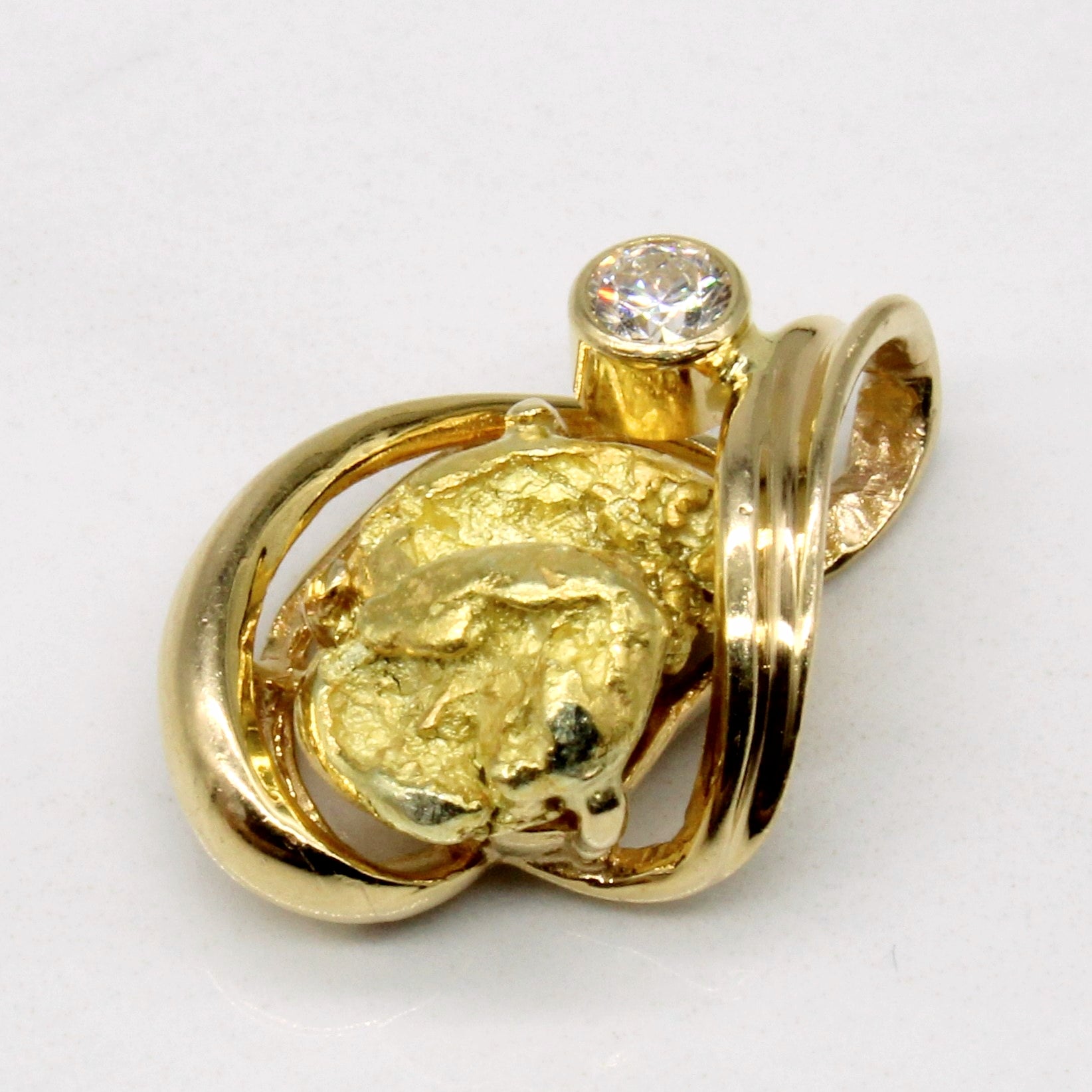 Abstract Diamond Pendant | 0.14ct |