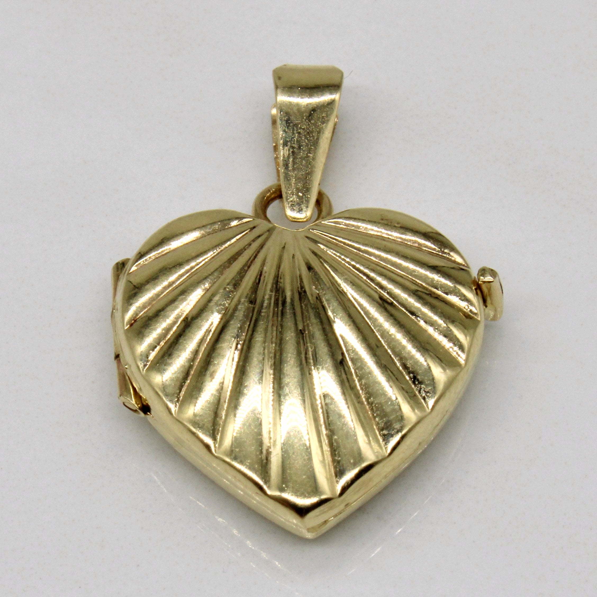 14k Yellow Gold Heart Locket