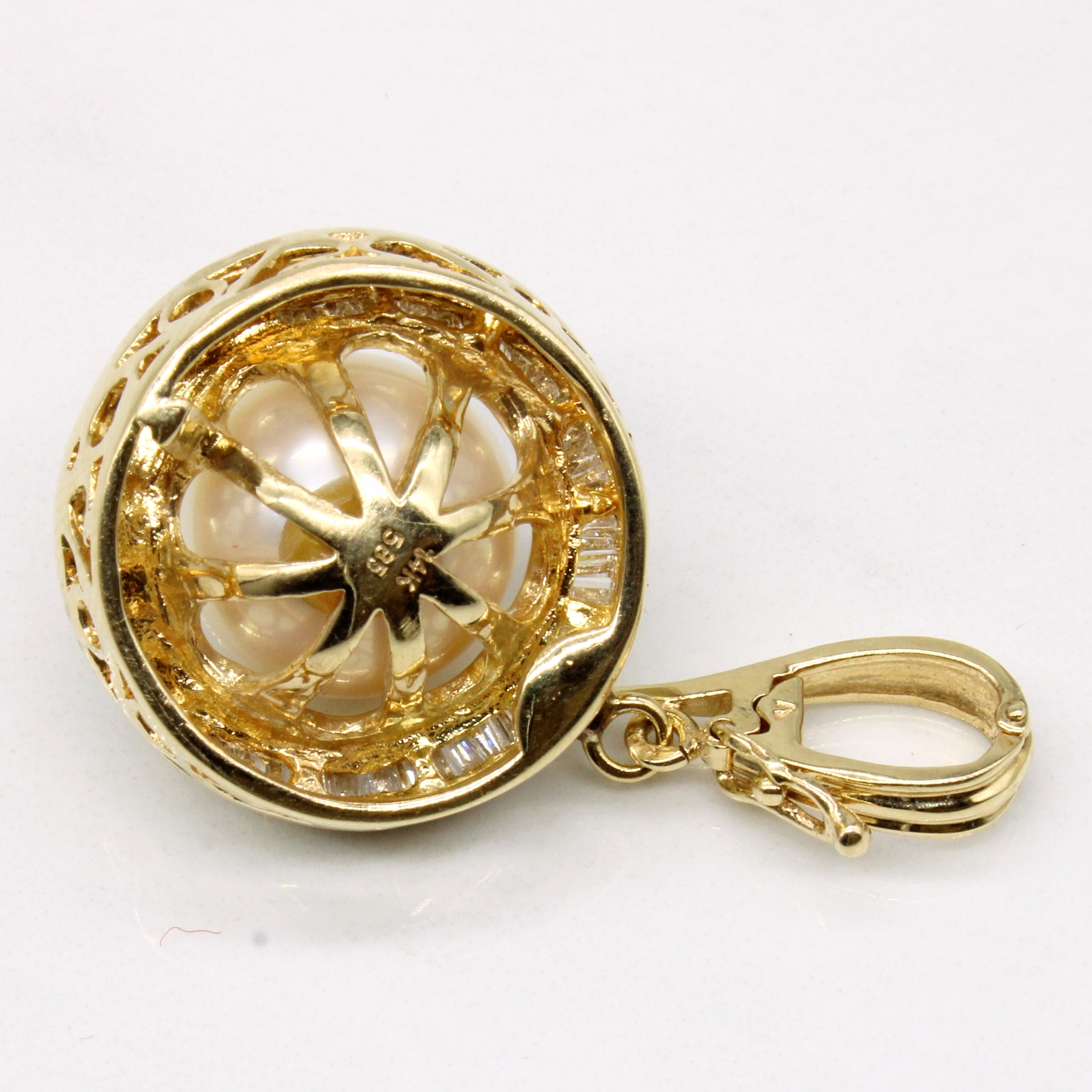 Pearl & Diamond Pendant | 0.50ctw |