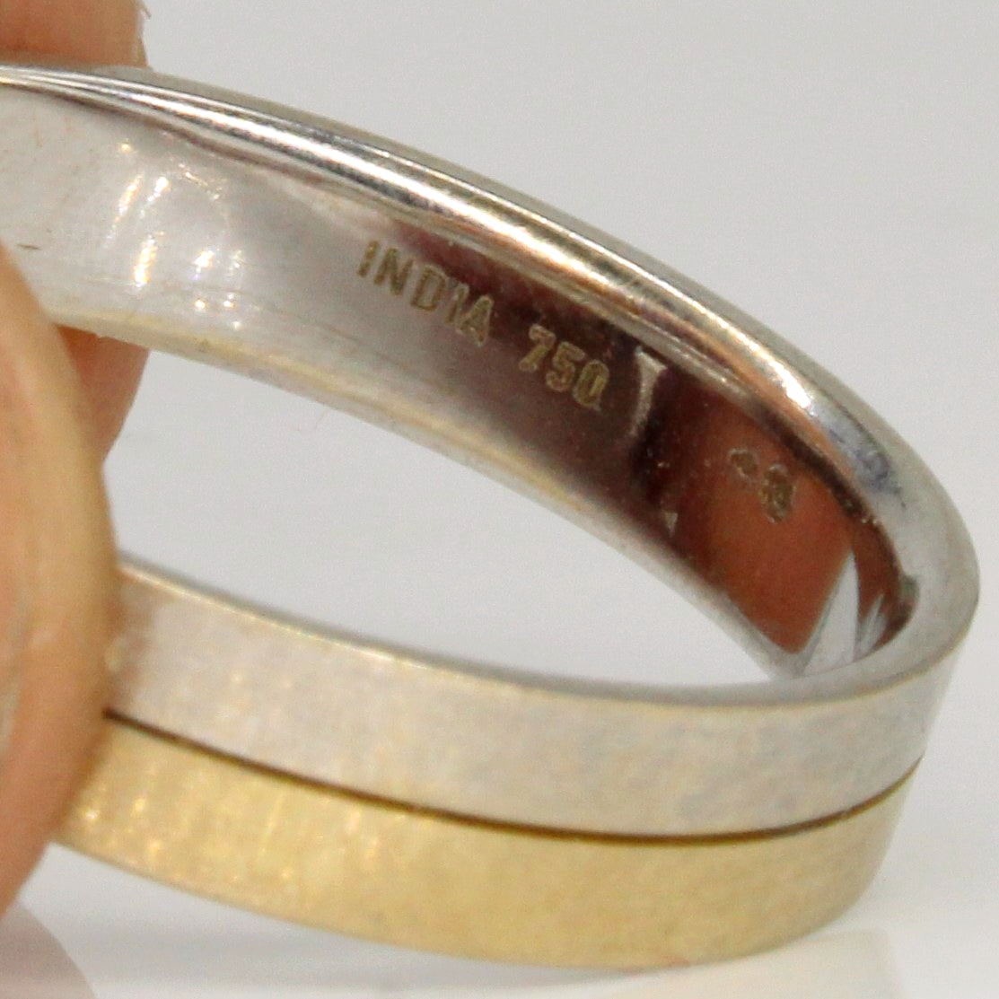 18k Two Tone Gold Band | SZ 9.25 |