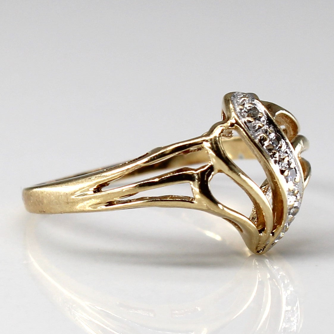 Textured Diamond Ring | 0.04ctw | SZ 6.25 |
