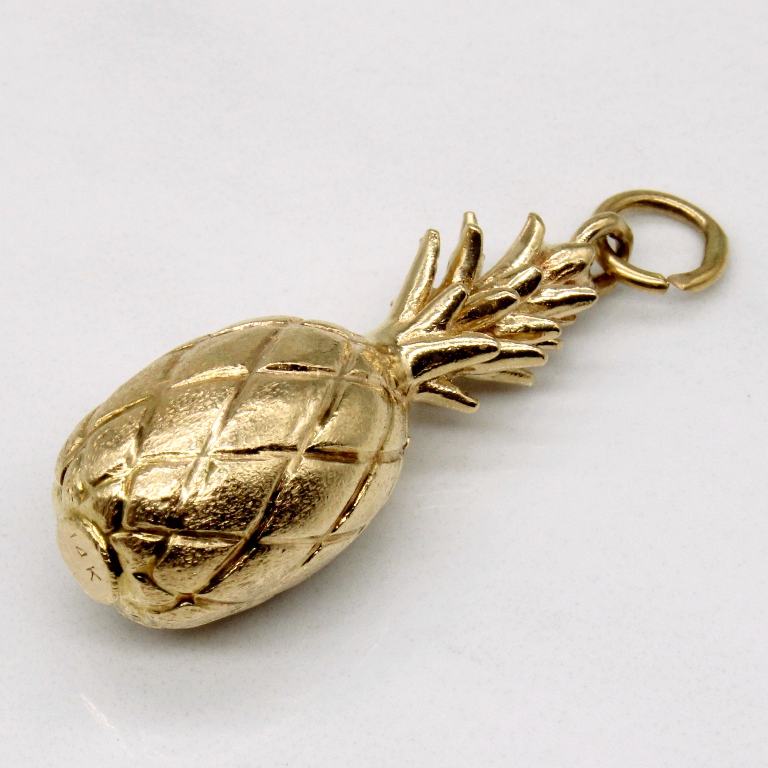 14k Yellow Gold Pineapple Charm