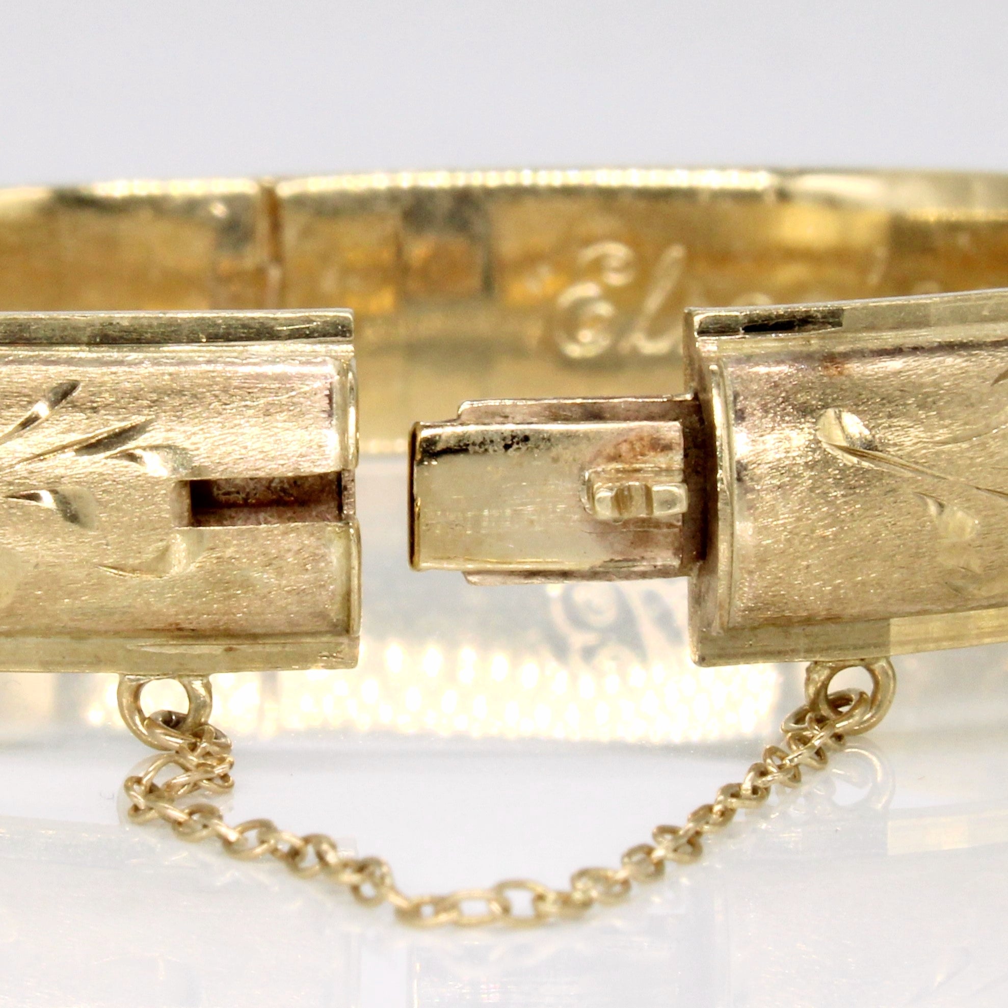 1976 Birmingham 9k Yellow Gold Engraved Bangle | 7" |