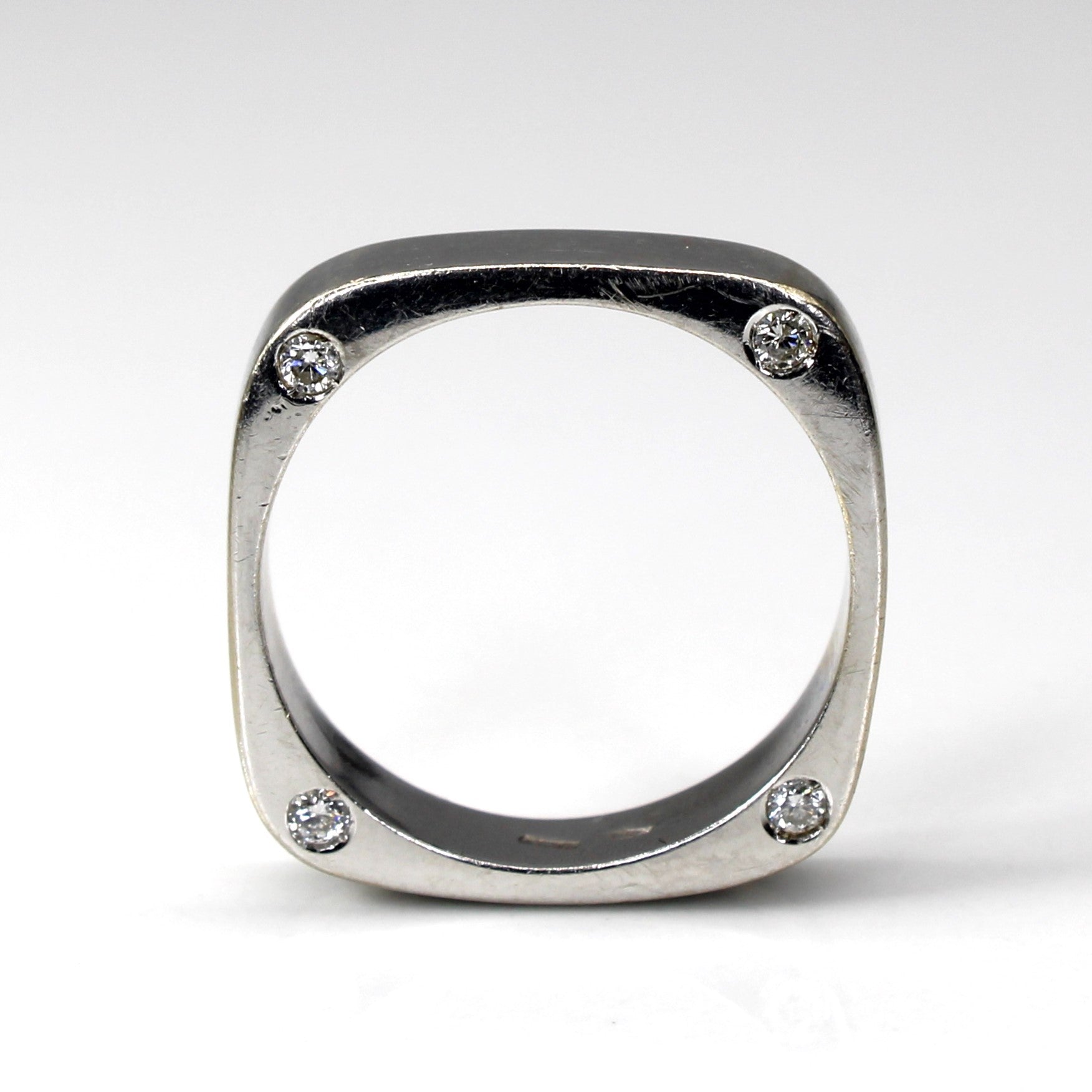 Flush Set Diamond Solid Square Gold Band | 0.20ctw | SZ 7 |