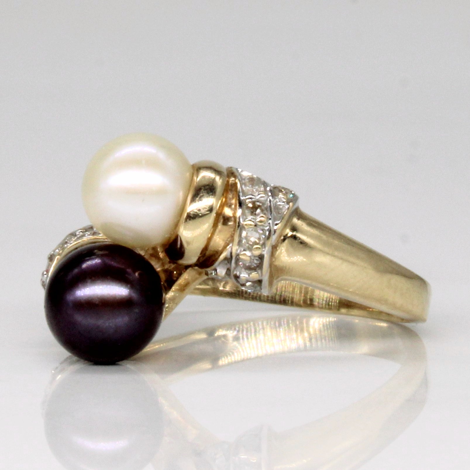 Pearl & Diamond Cross Over Ring | 0.07ctw | SZ 5.25 |