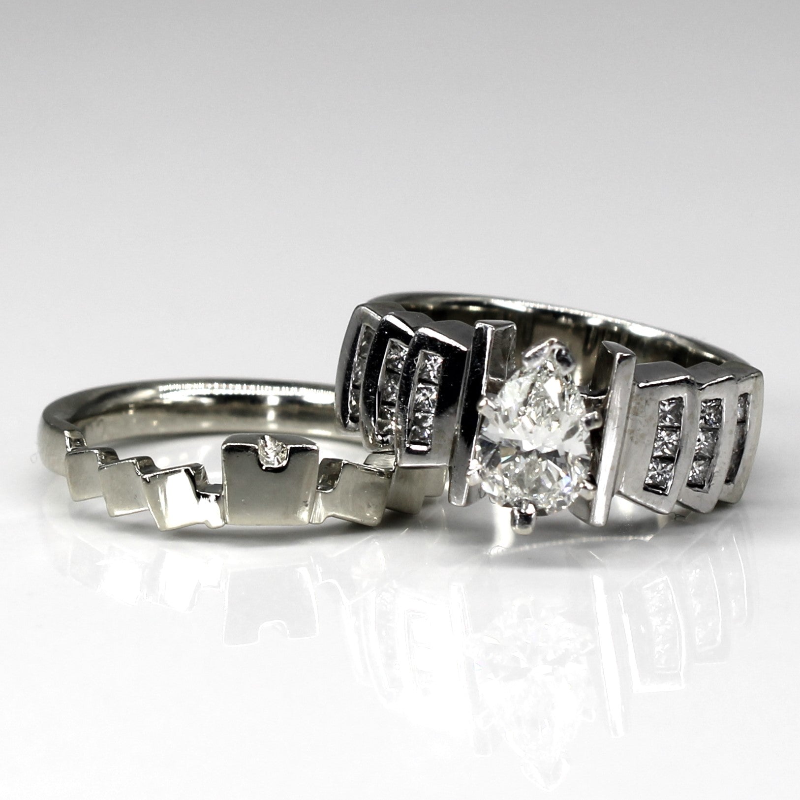 Pear Diamond Textured Engagement Ring Set | 0.98ctw SI1 G/H | SZ 5.5 |