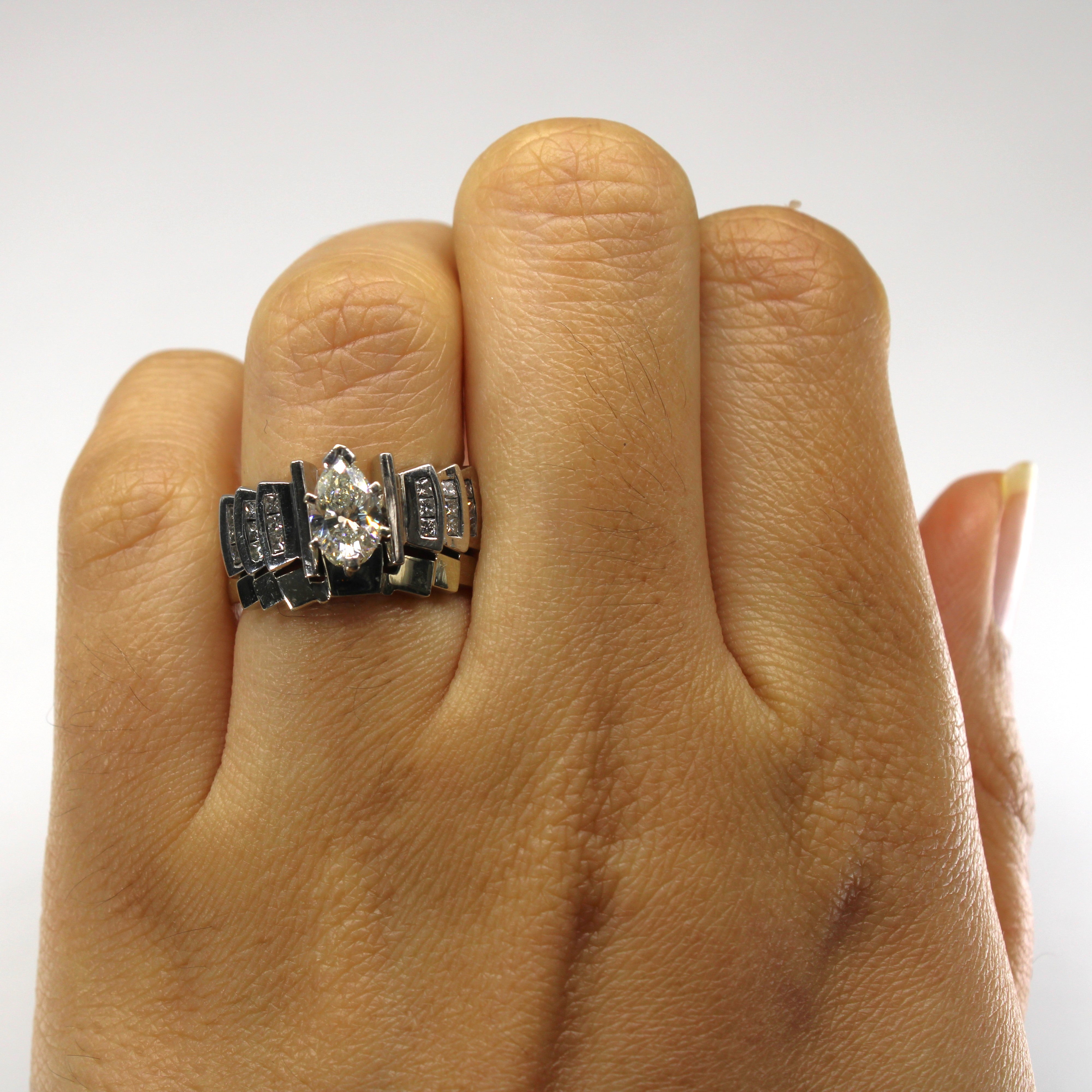 Pear Diamond Textured Engagement Ring Set | 0.98ctw SI1 G/H | SZ 5.5 |