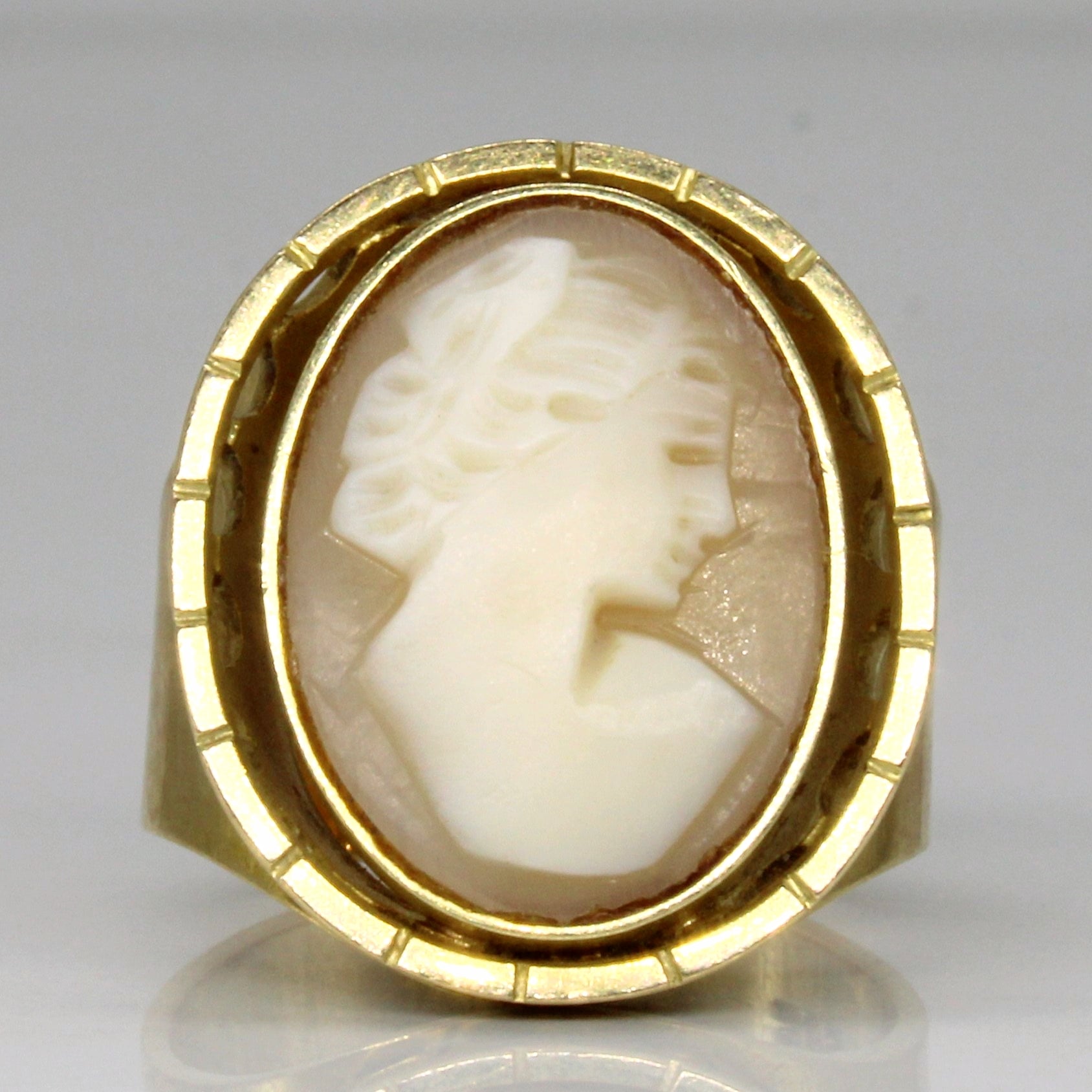 Sea Shell Cameo Ring | 4.00ct | SZ 6.5 |