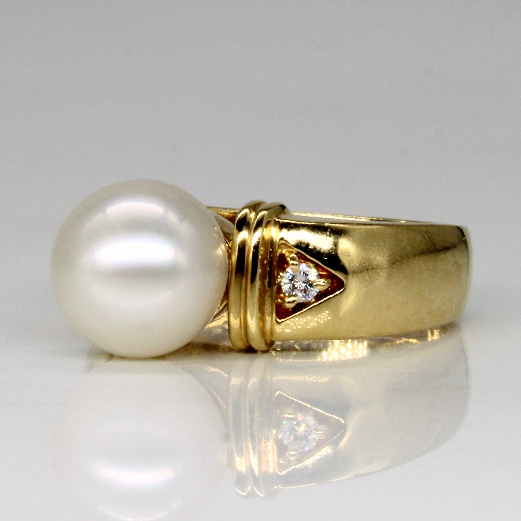 Pearl & Diamond Cocktail Ring | 0.07ctw | SZ 6.25 |