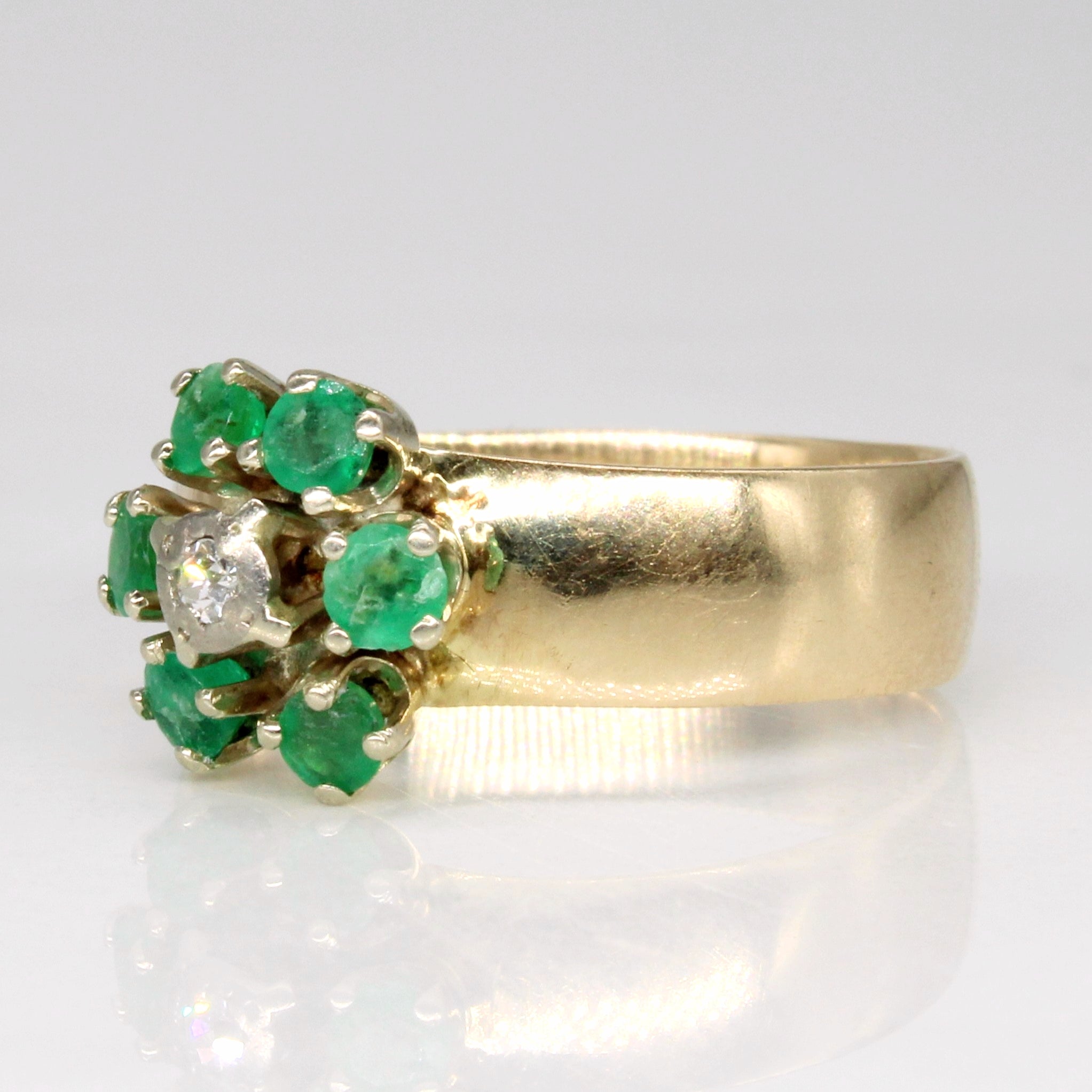 Emerald & Diamond Flower Ring | 0.36ctw, 0.02ct | SZ 7 |