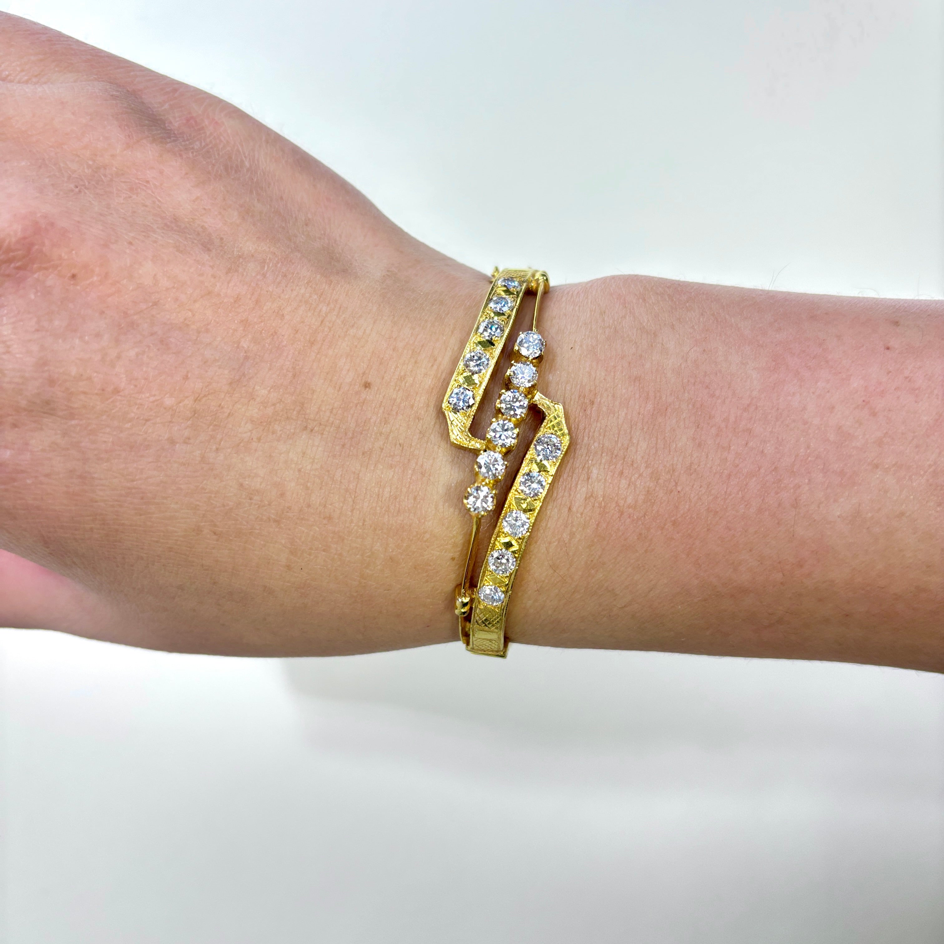 15K Yellow Gold Diamond Oval Shaped Bangle Bracelet | 2.67ctw | 7"