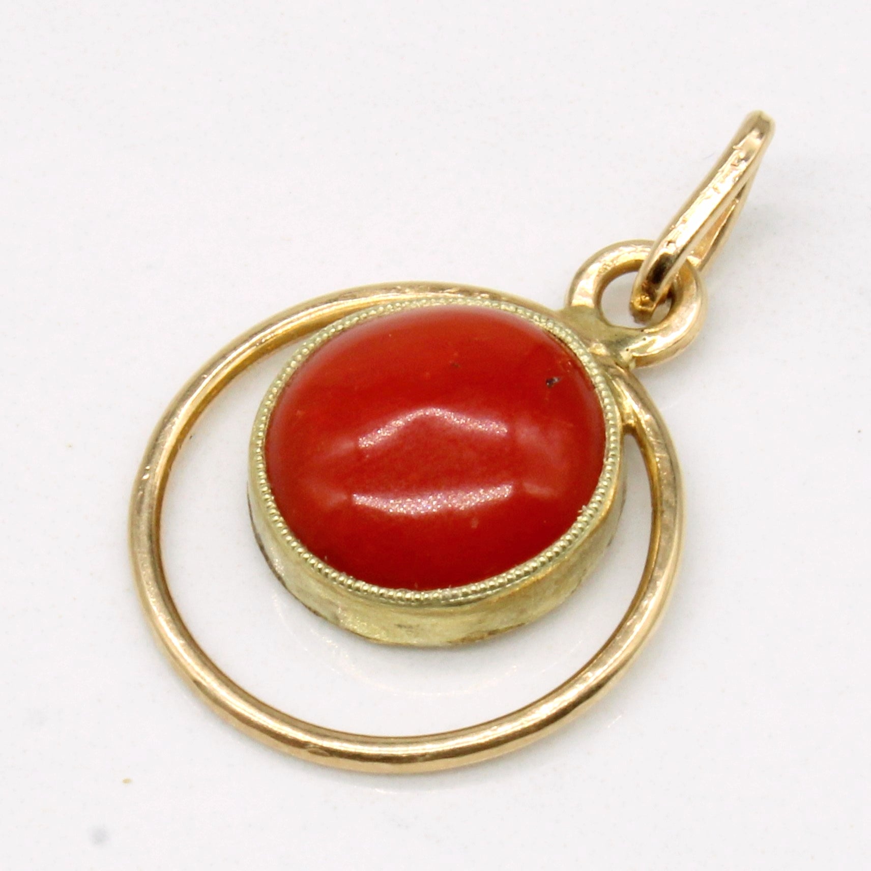 Pendentif corail | 2,15 ct |