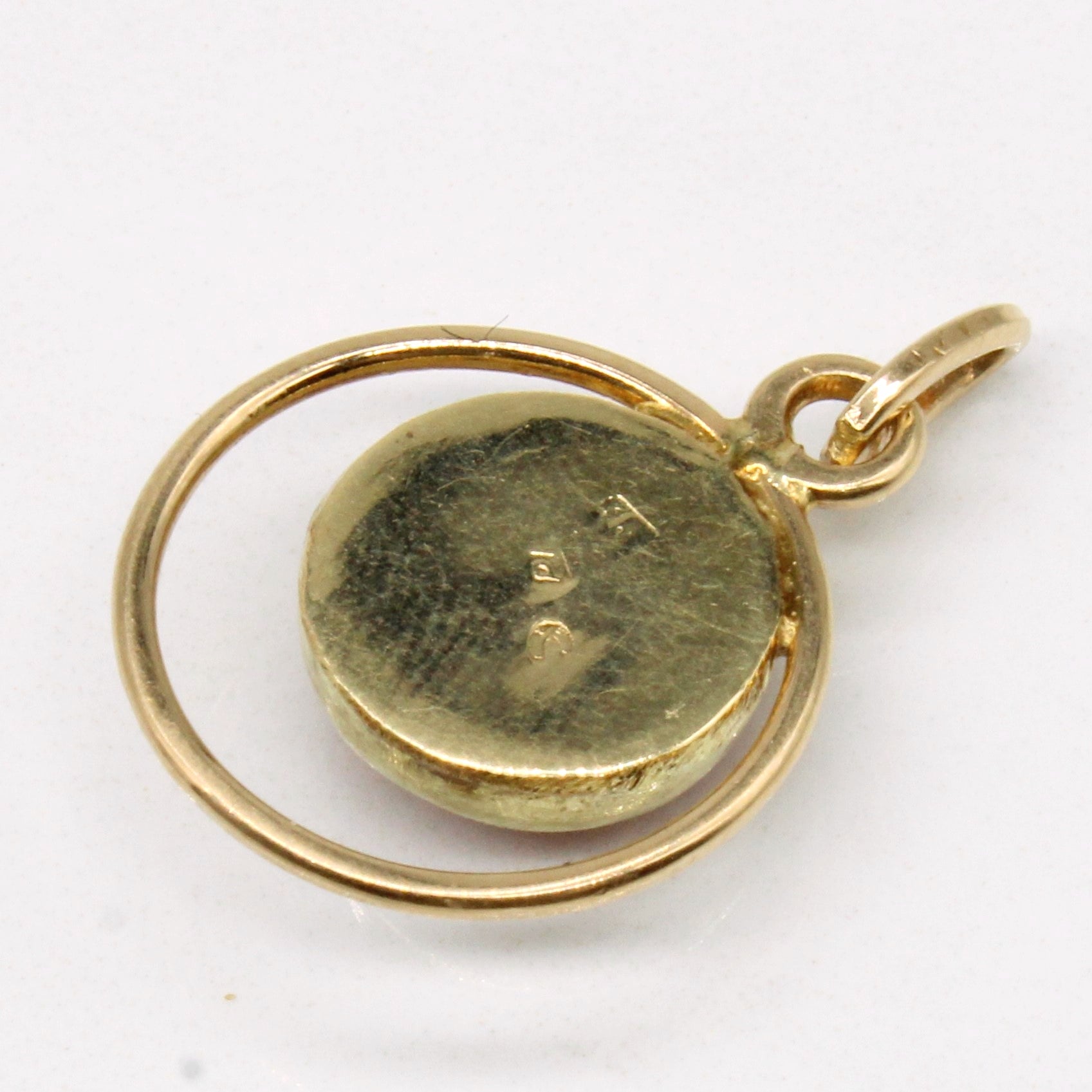 Pendentif corail | 2,15 ct |