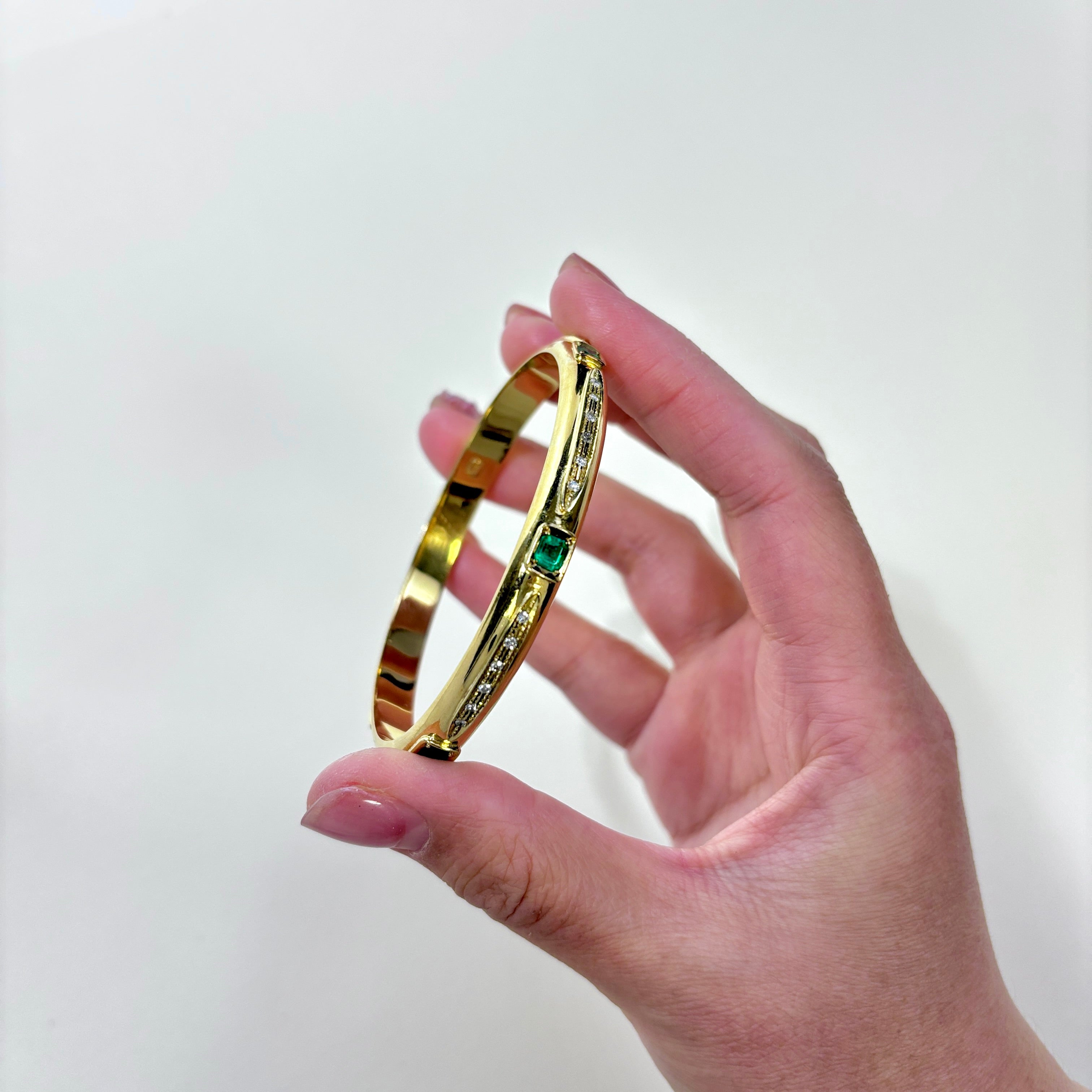 18K Yellow Gold Emerald & Diamond Bangle | 0.55ctw, 2.81ctw | 7.75" |