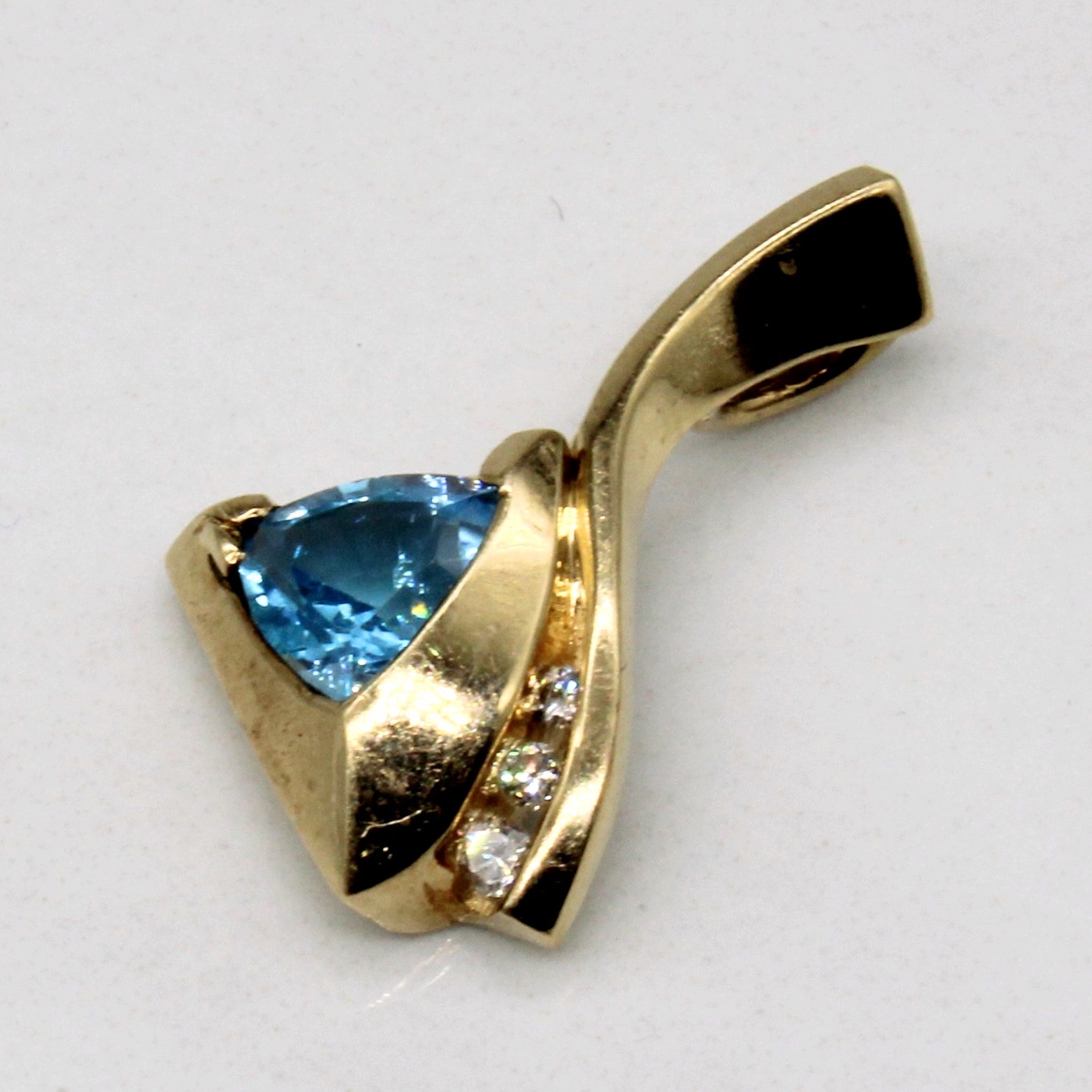 Blue Topaz & Diamond Pendant | 0.80ct, 0.04ctw |