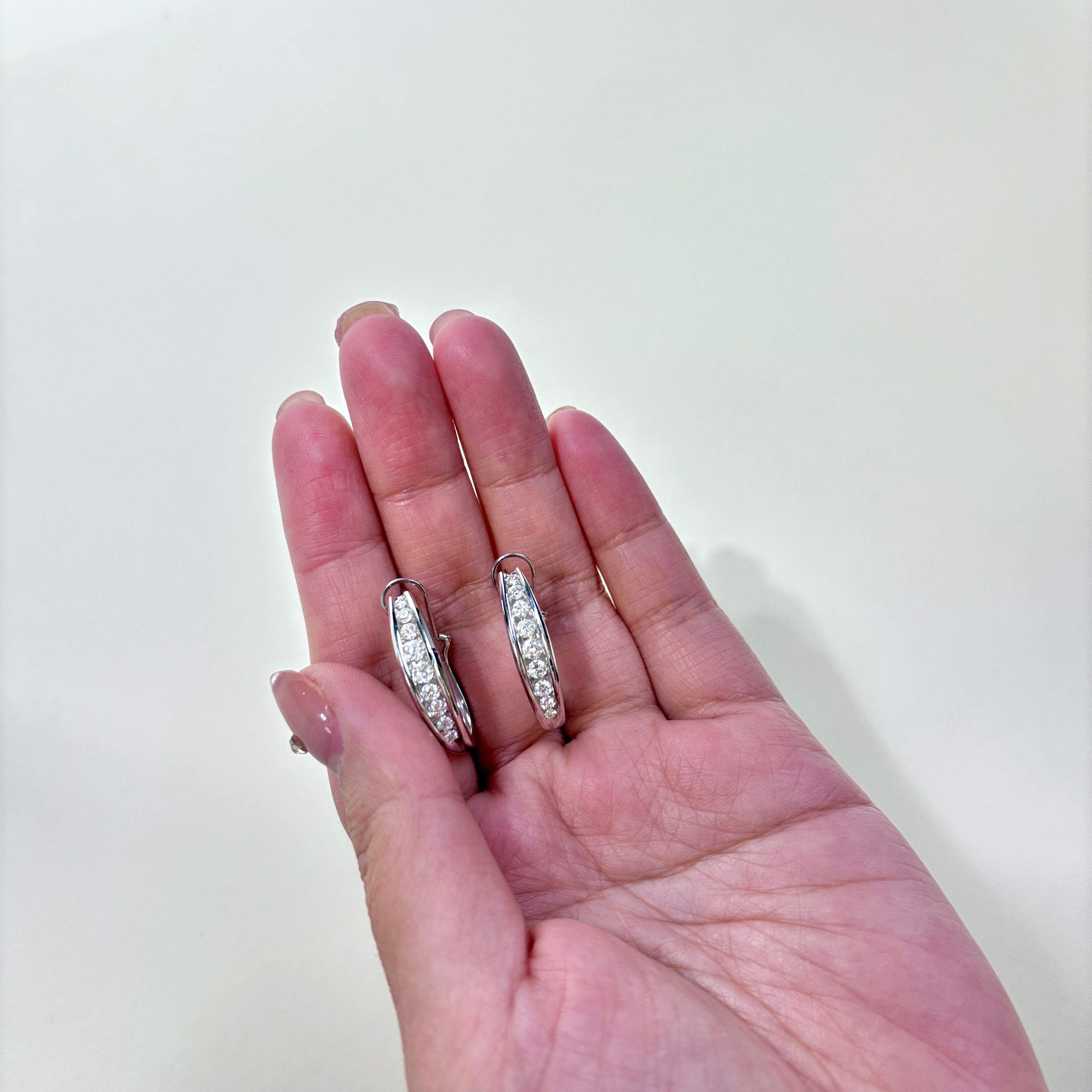 14K White Gold Diamond Oval Hoop Earrings | 0.90ctw |