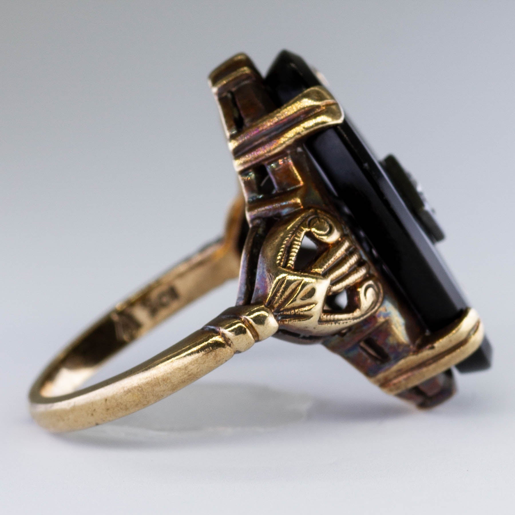 Oval Cut Onyx & Diamond Ring | 0.04ct | SZ 5.5 |