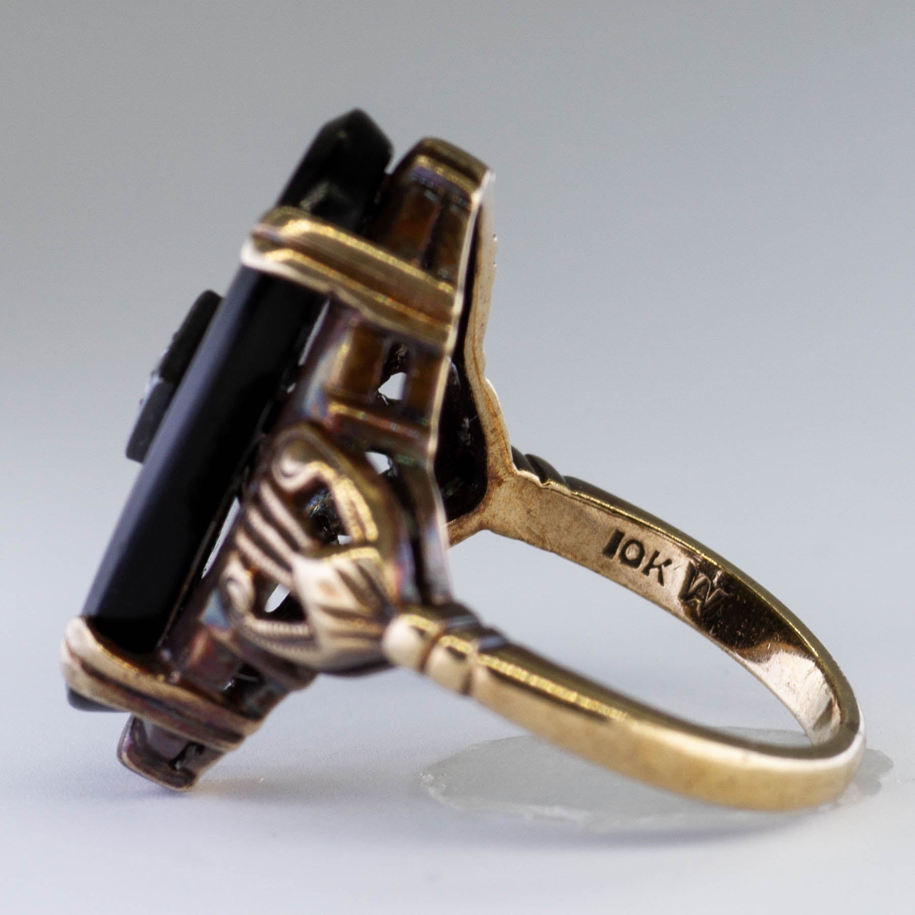 Oval Cut Onyx & Diamond Ring | 0.04ct | SZ 5.5 |