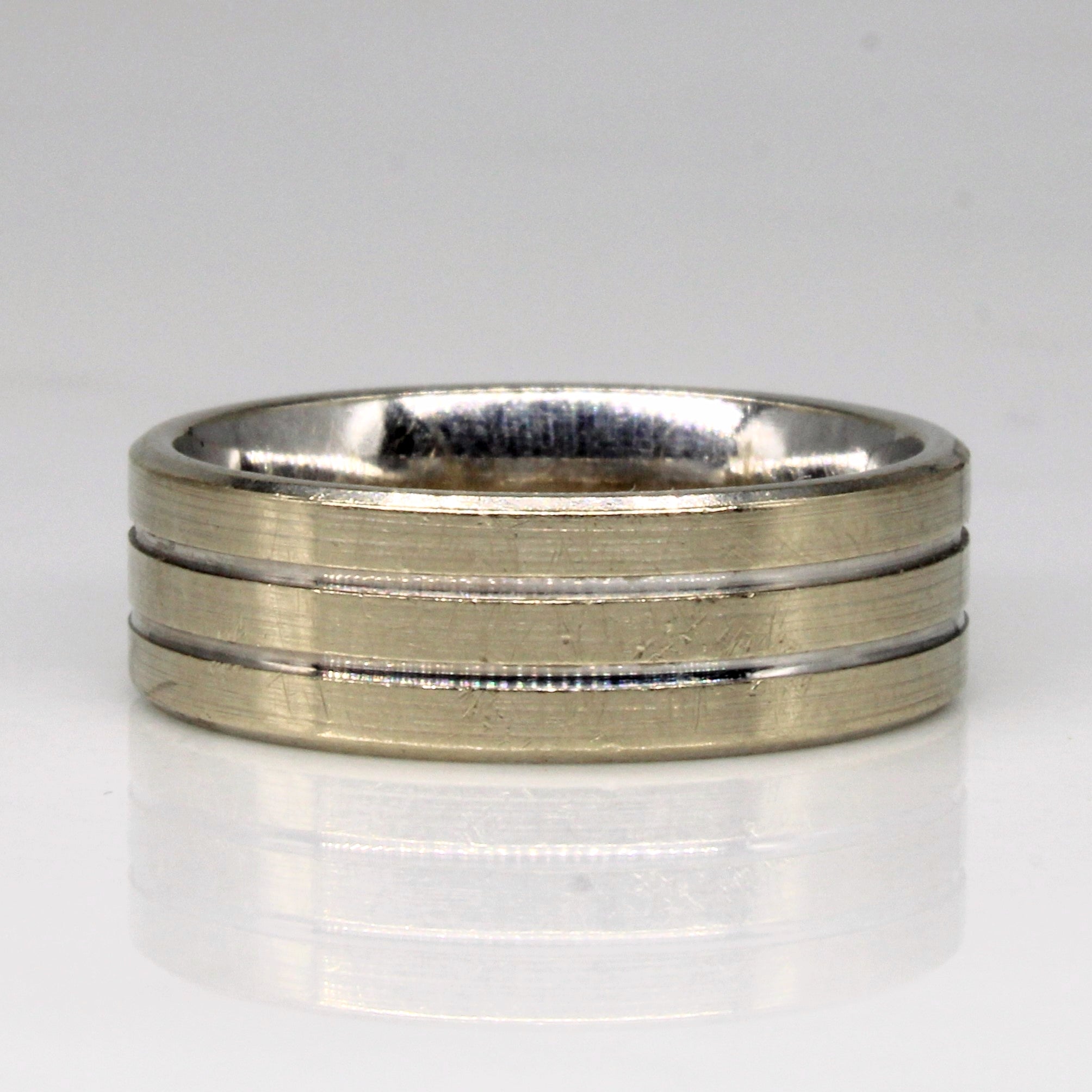 14k White Gold Band | SZ 8.5 |